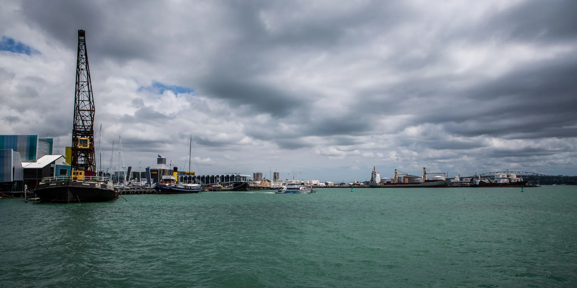 Auckland Harbour,-310d.jpg