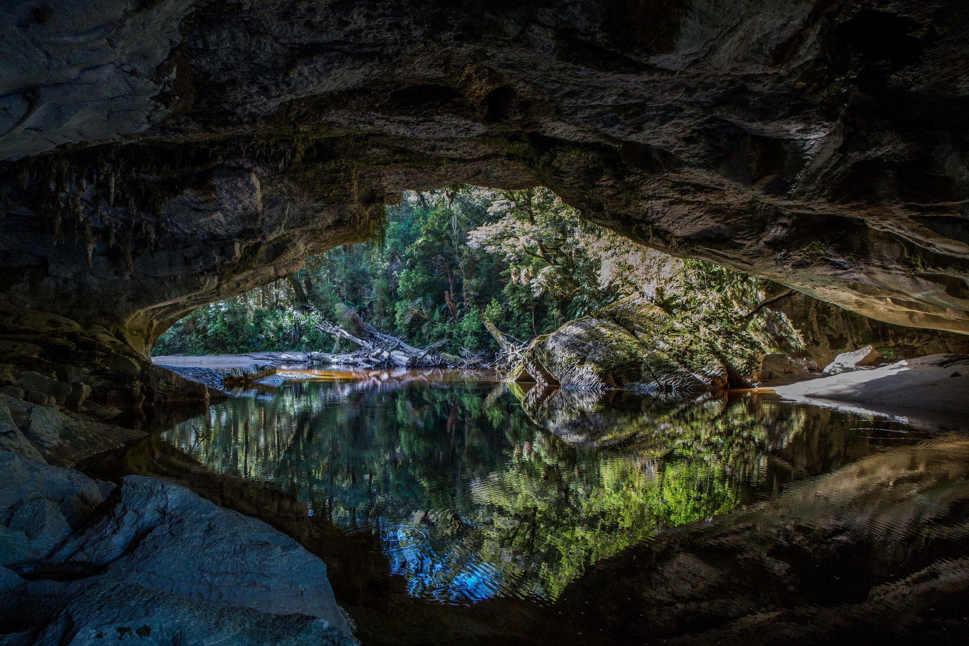 Moire Gate Arch,d-931.jpg