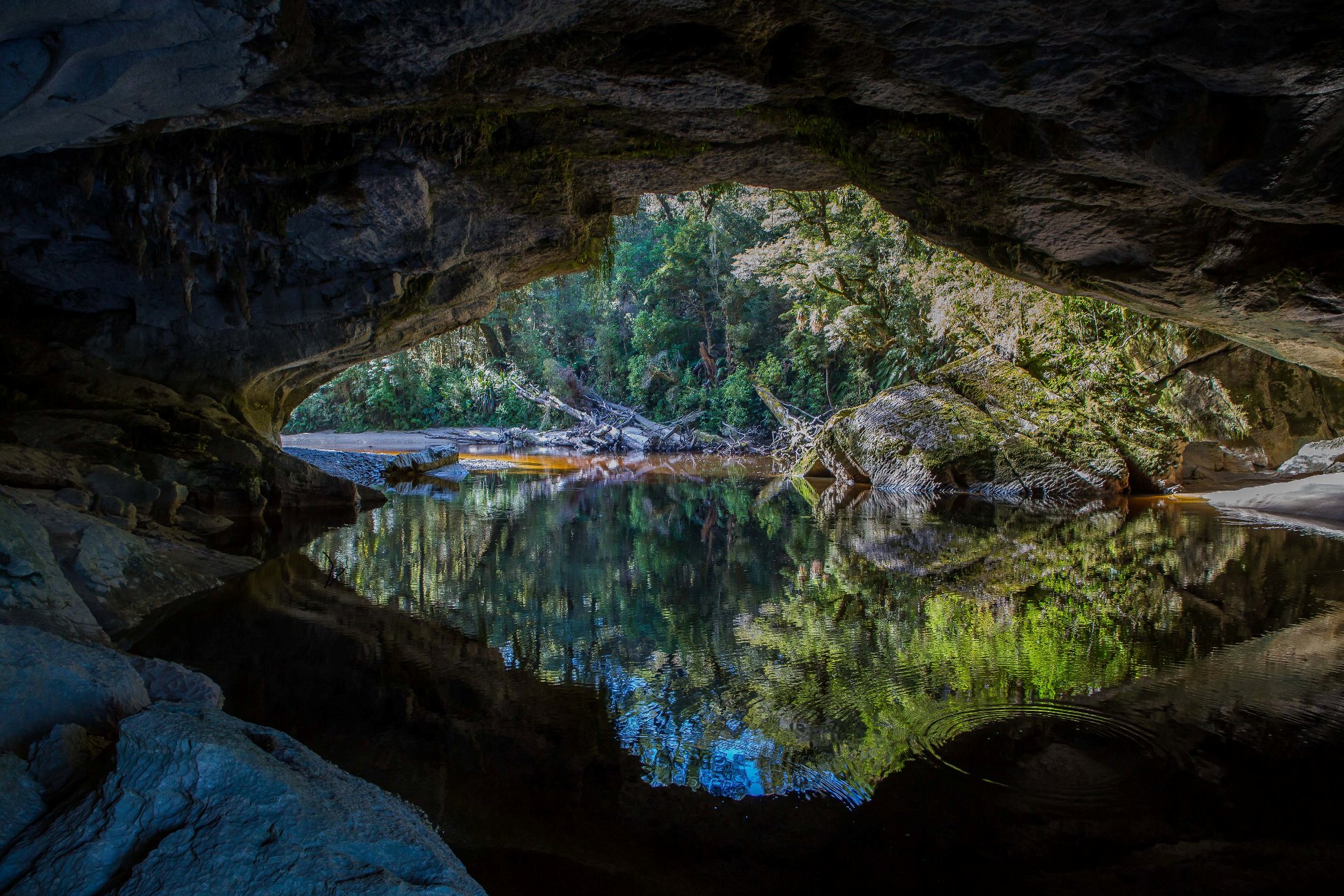 Moire Gate Arch,d-934.jpg