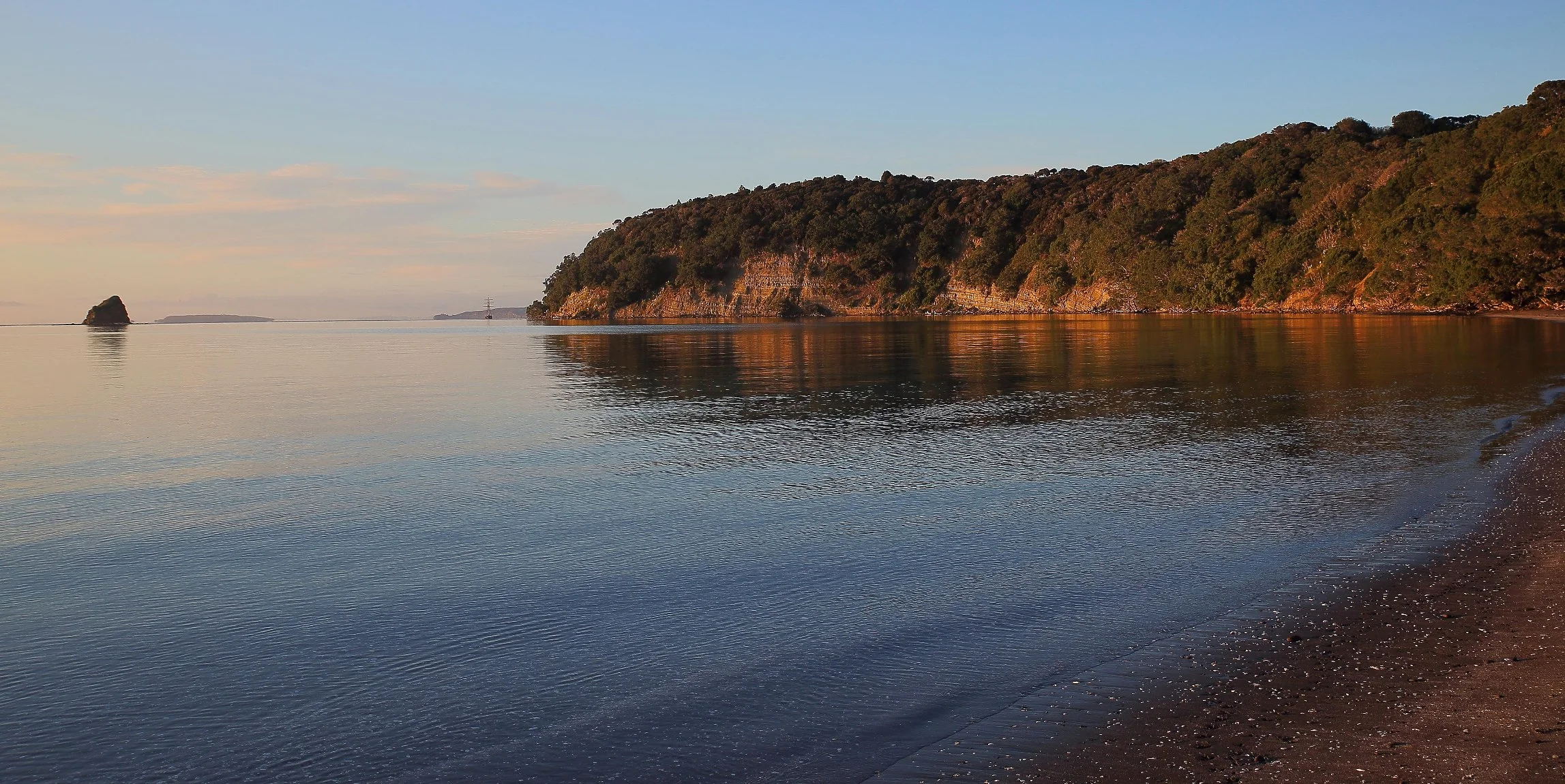 Otarawao Bay,125,-.JPG