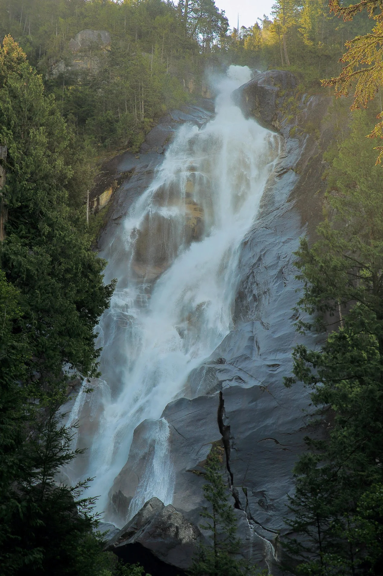Shannon Falls,236,-.JPG