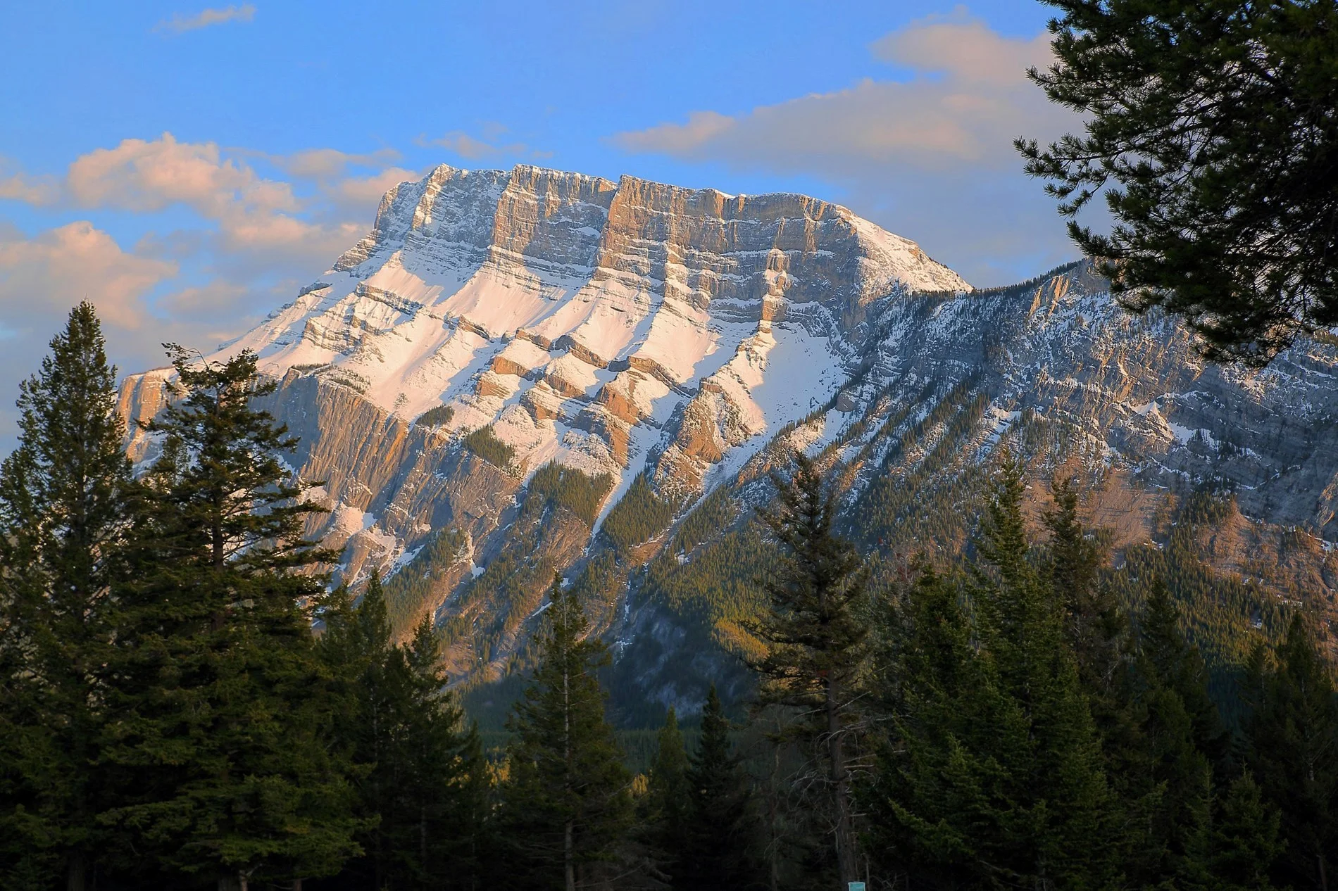 Canadian Rockies,070a,-.JPG
