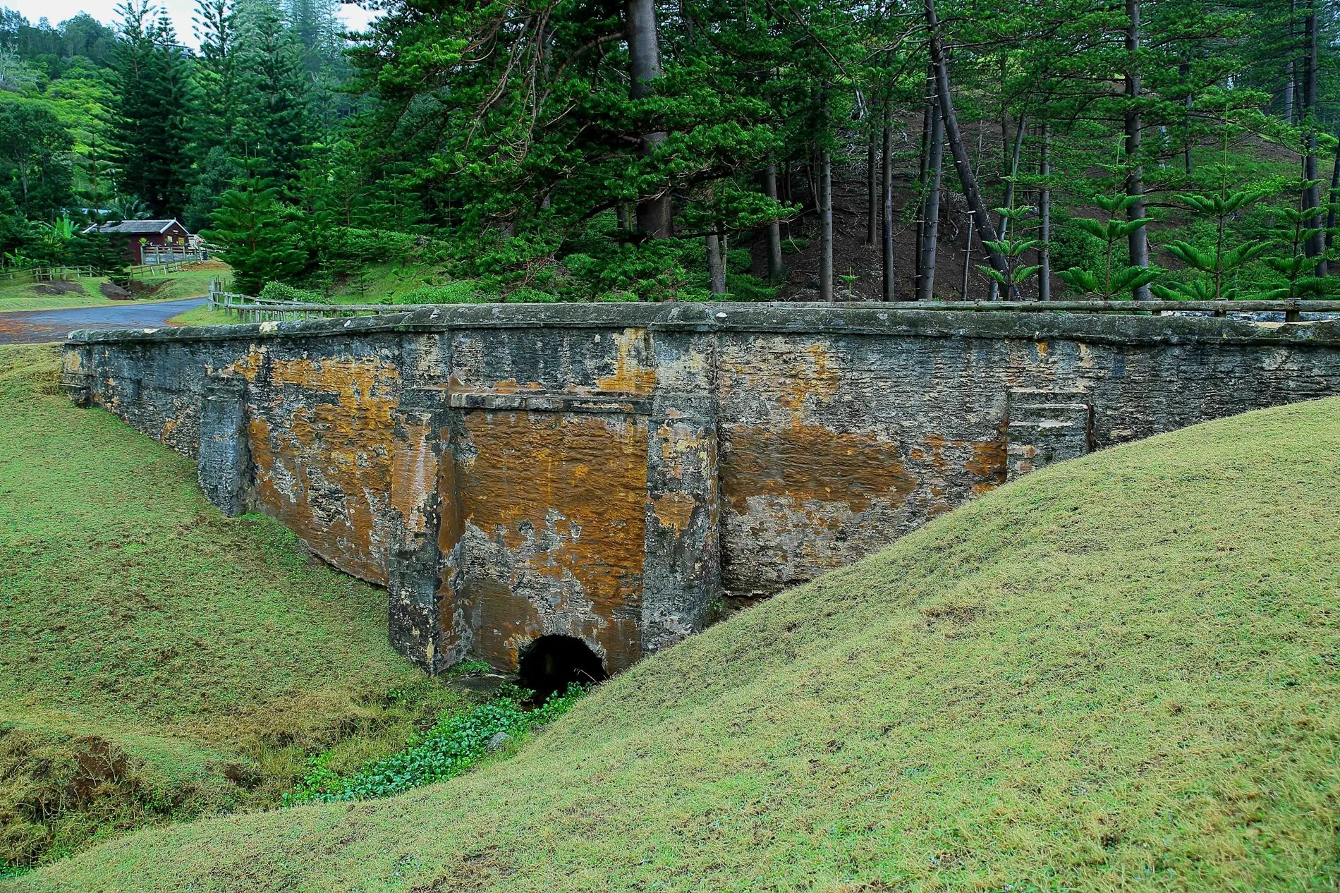 Norfolk Is,Bloody Bridge,013,-.JPG