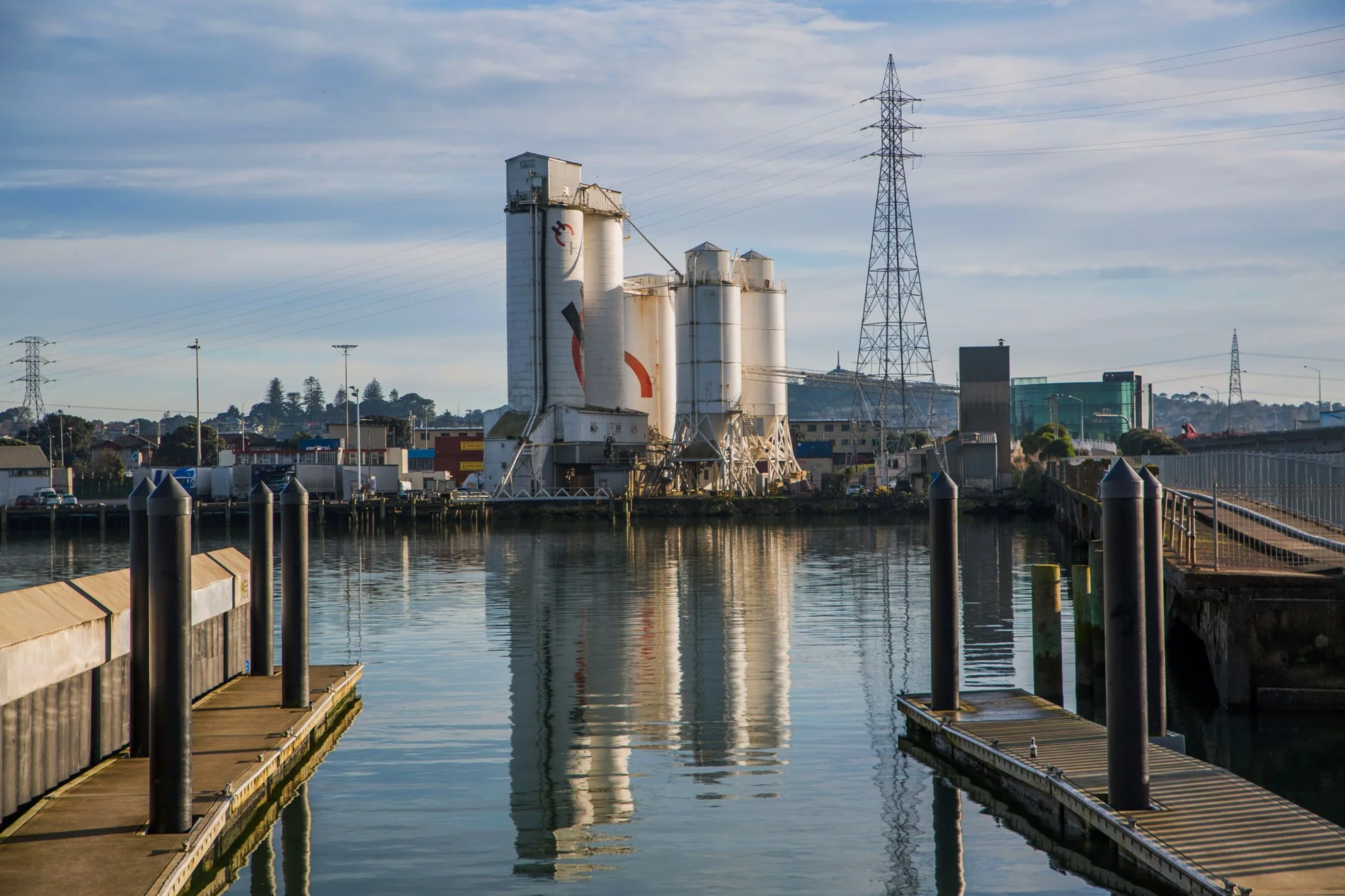 Mangere Bridge,-6095.JPG