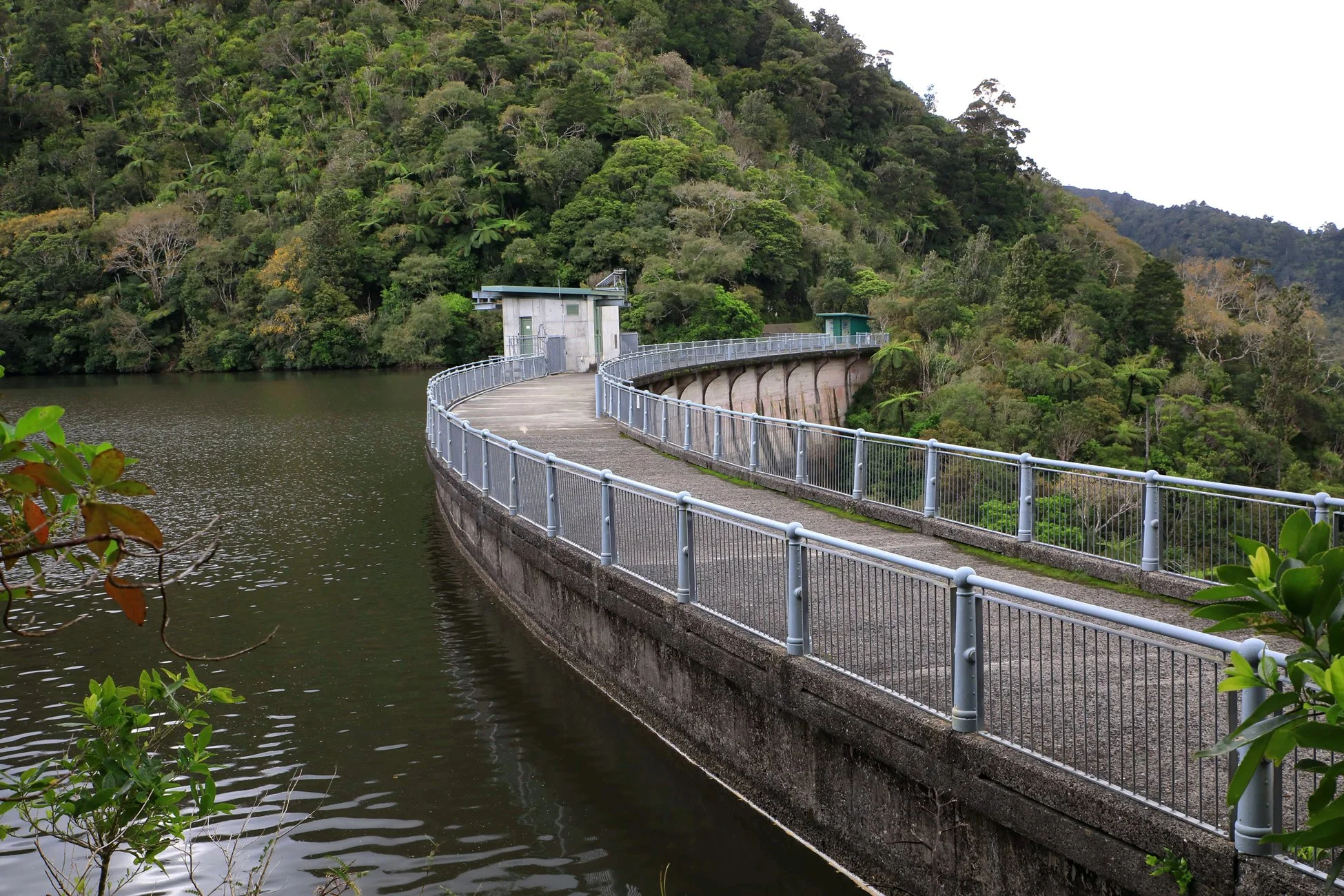 Upper Nihotipu Dam,-556.JPG