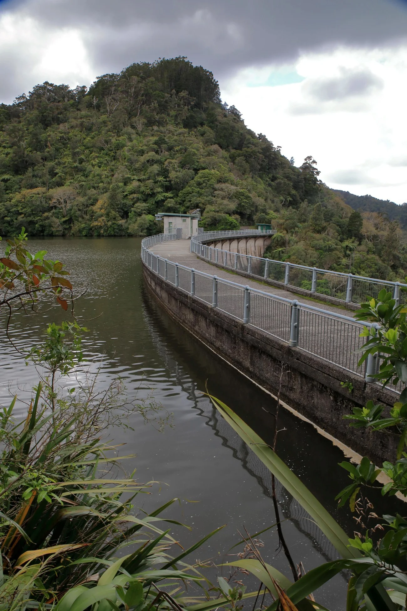 Upper Nihotipu Dam,-557.JPG