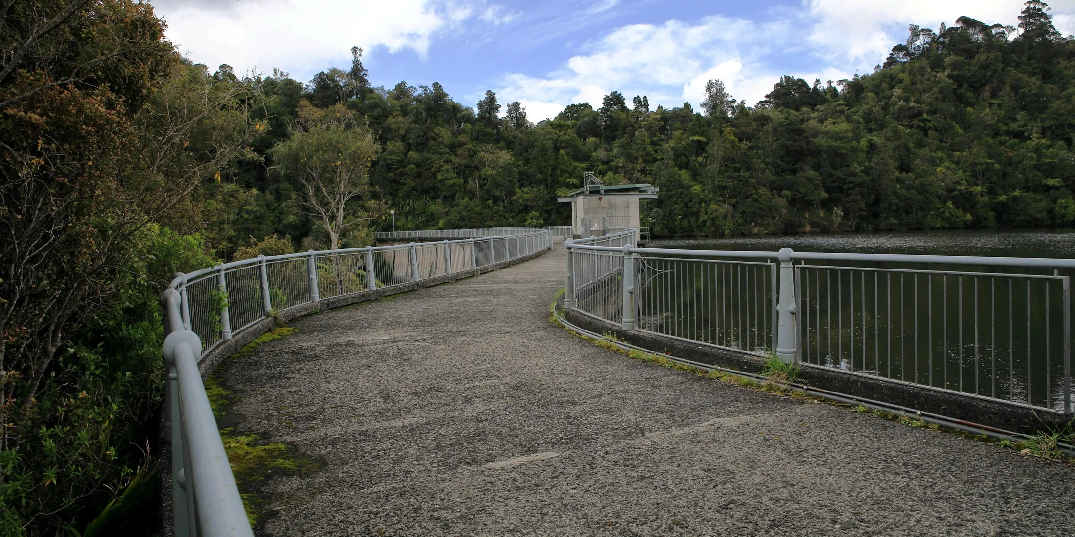 Upper Nihotipu Dam,-592.JPG