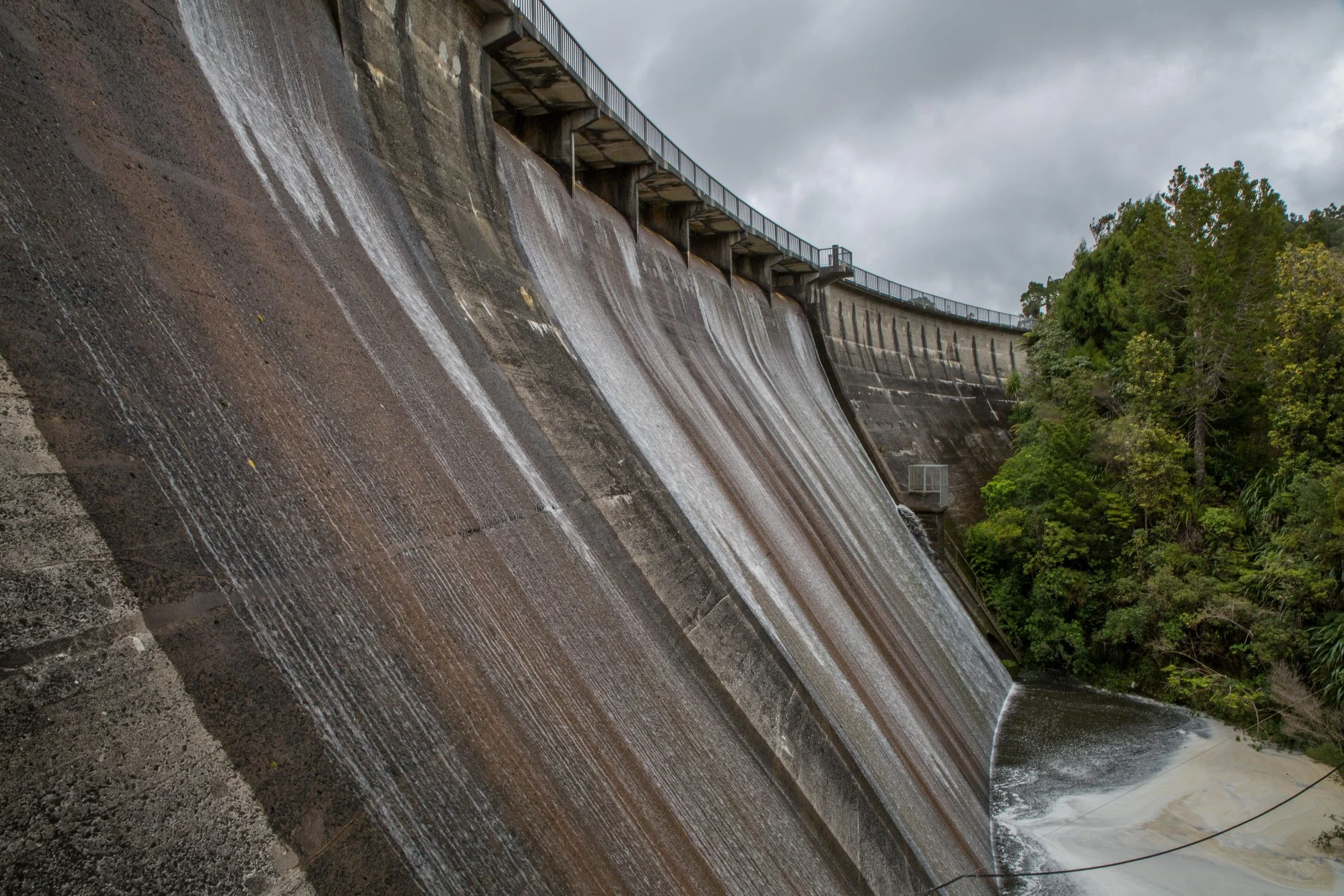 Waitakere Dam,-6676.JPG