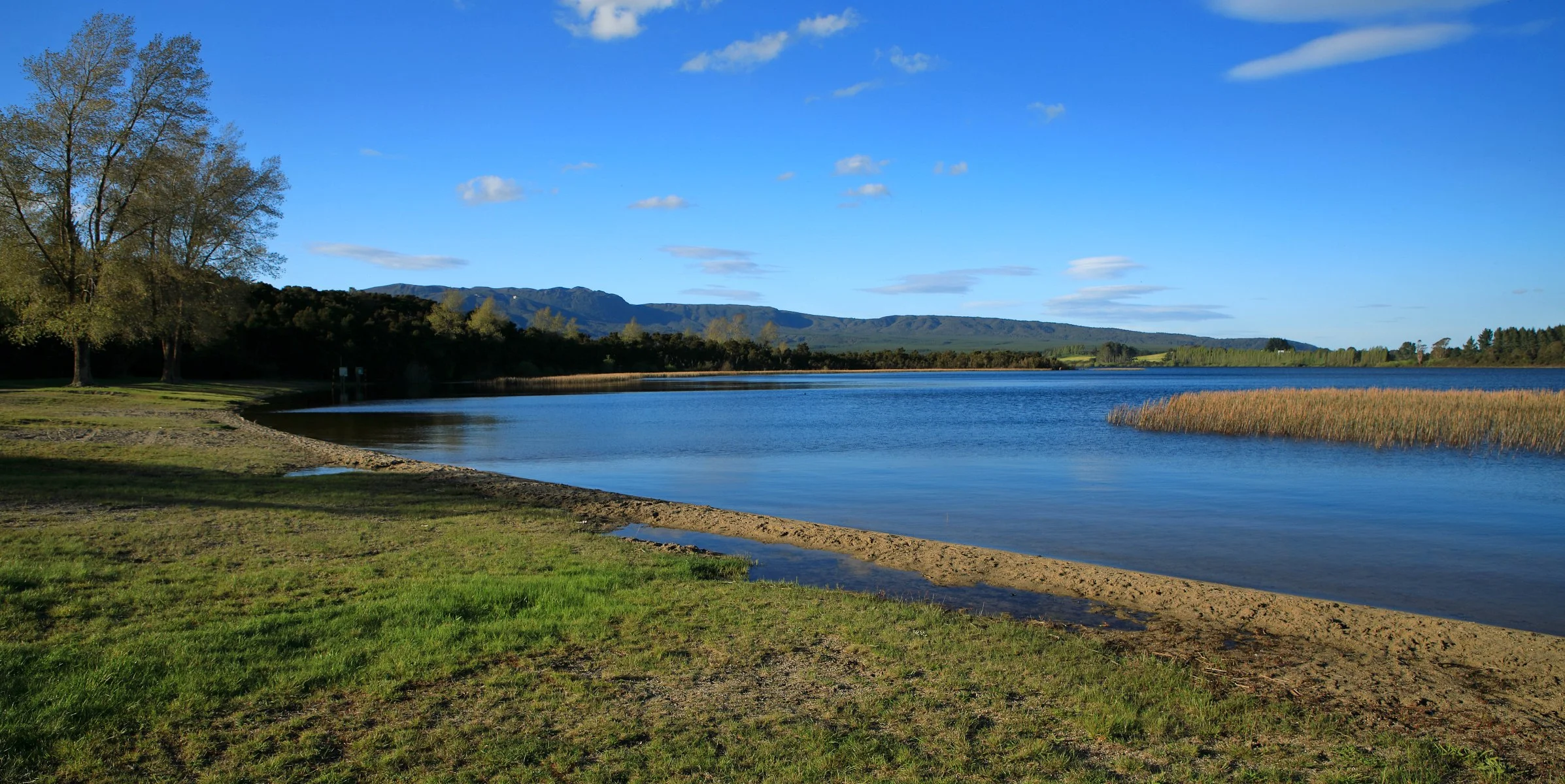 Lake Rerewhakaaitu,-253.JPG