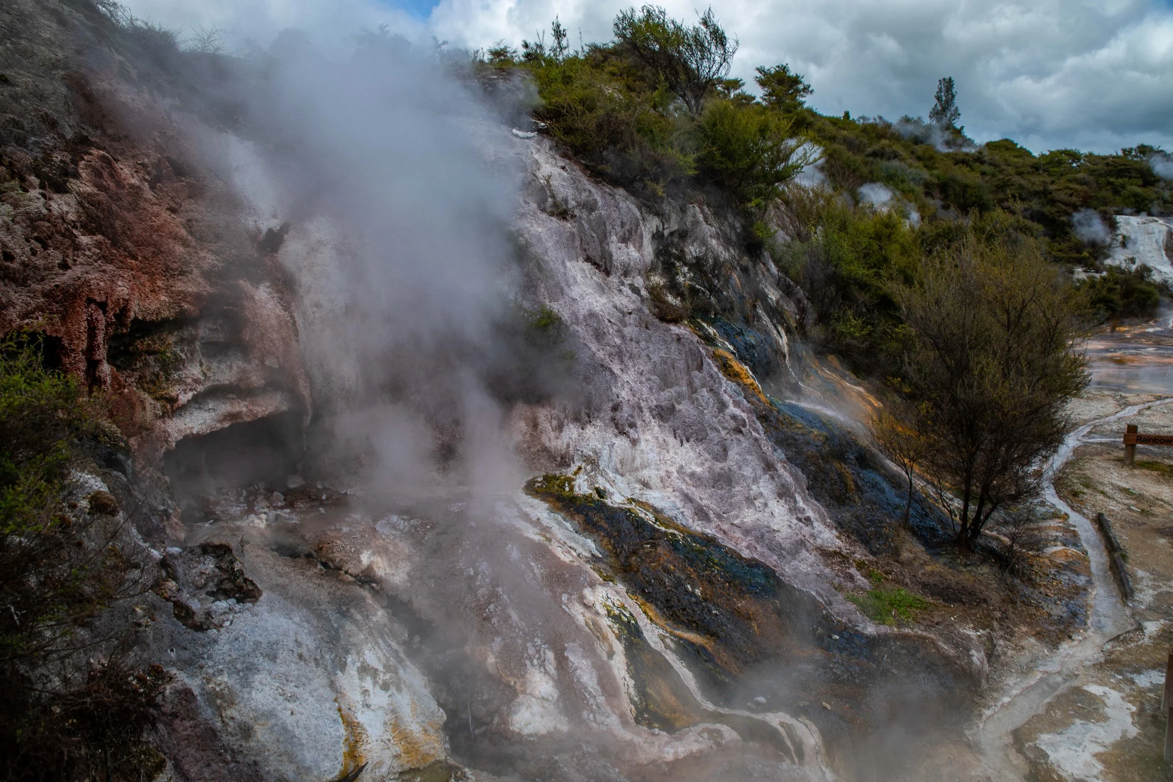 Waikato River,Orakei Korako,-117.JPG