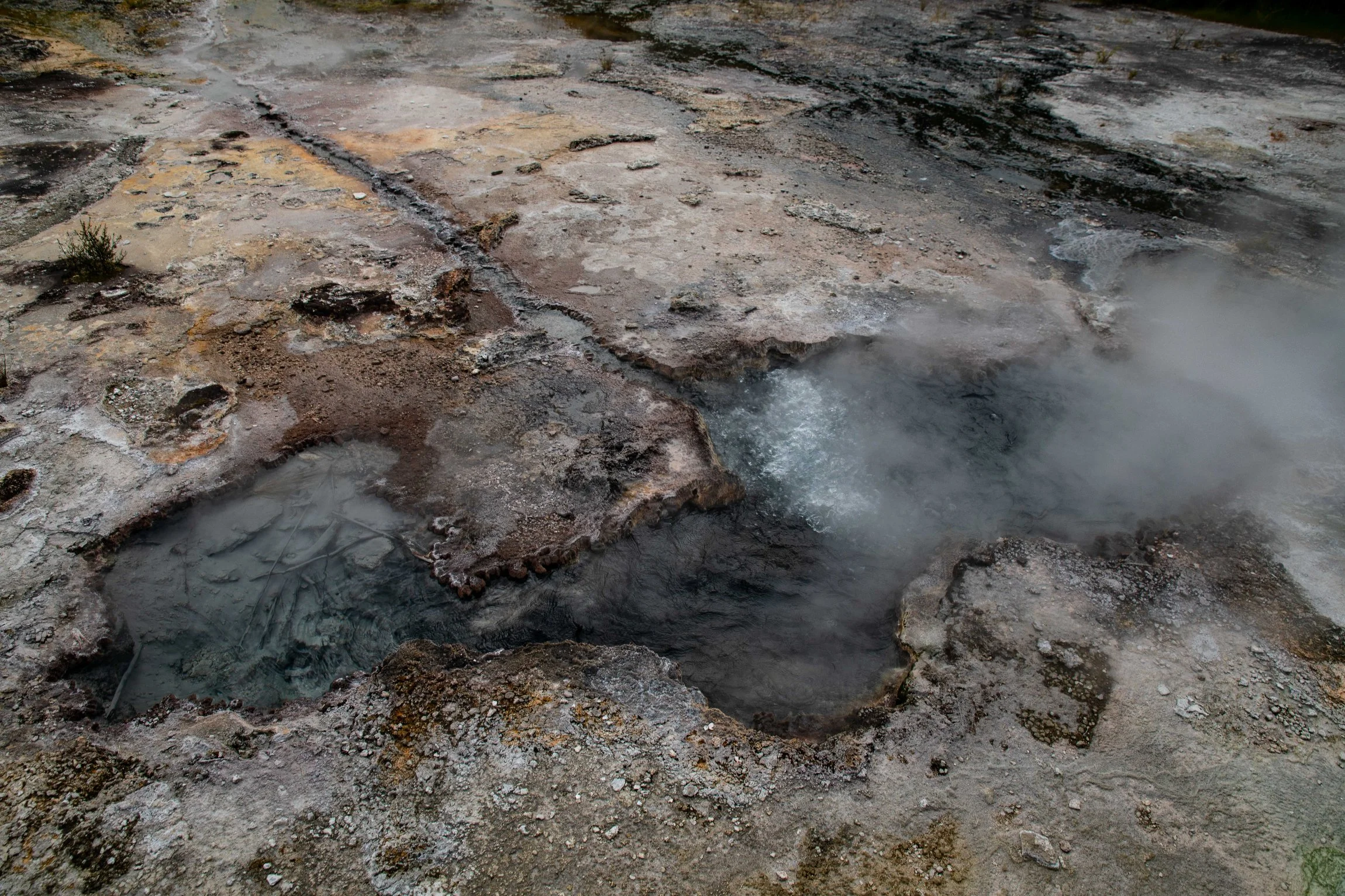 Waikato River,Orakei Korako,-120.JPG