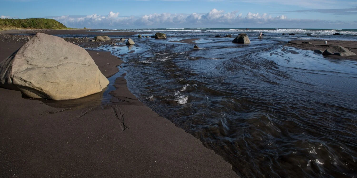 Taranaki Coast,-6490.JPG