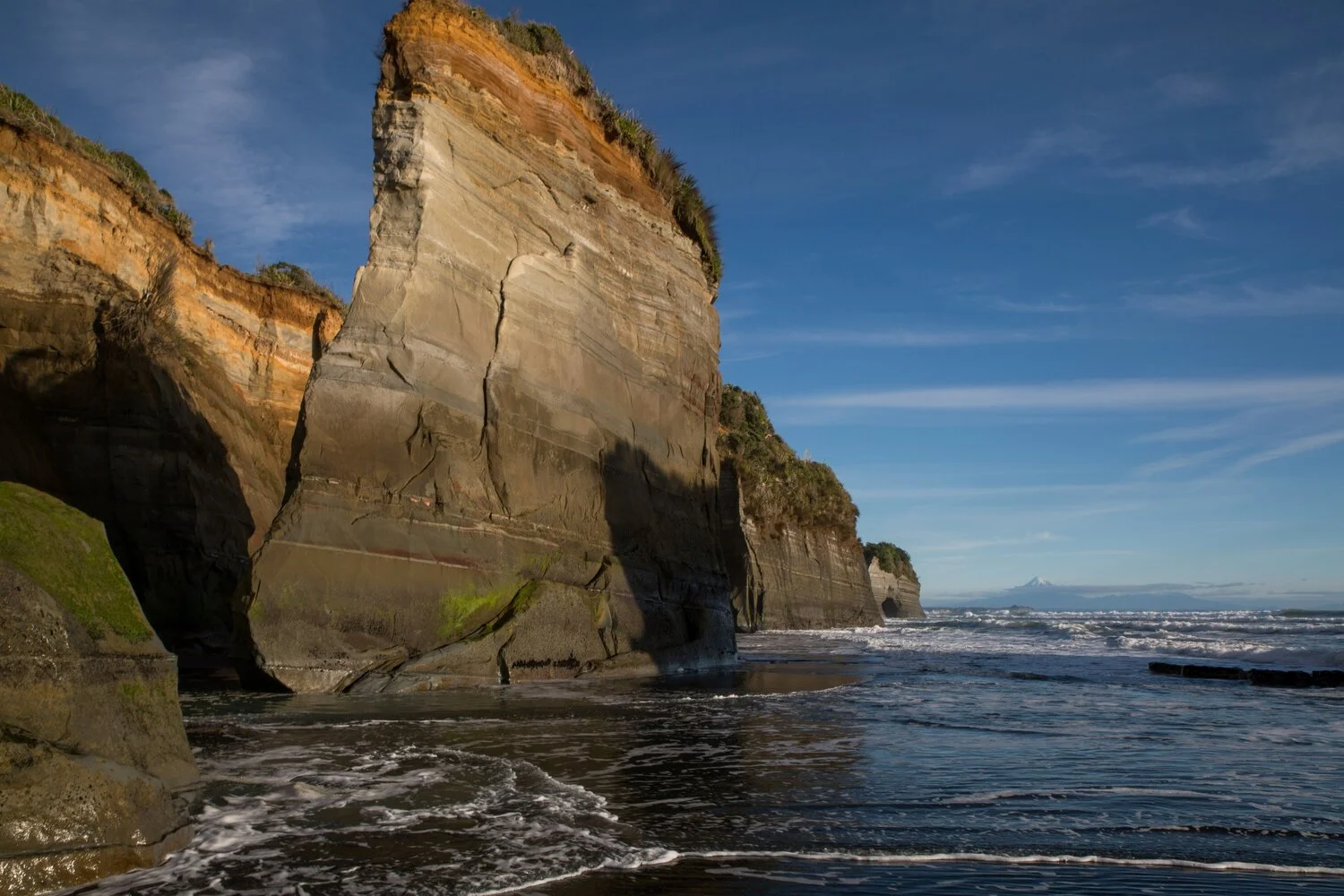 Tongaporutu,The Three Sisters,-5825.JPG