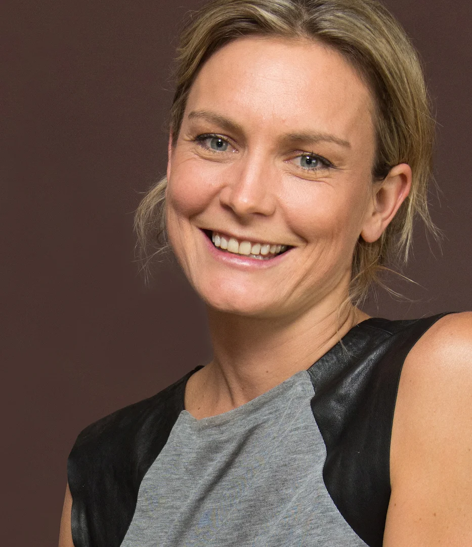 Dr Anneli Knight