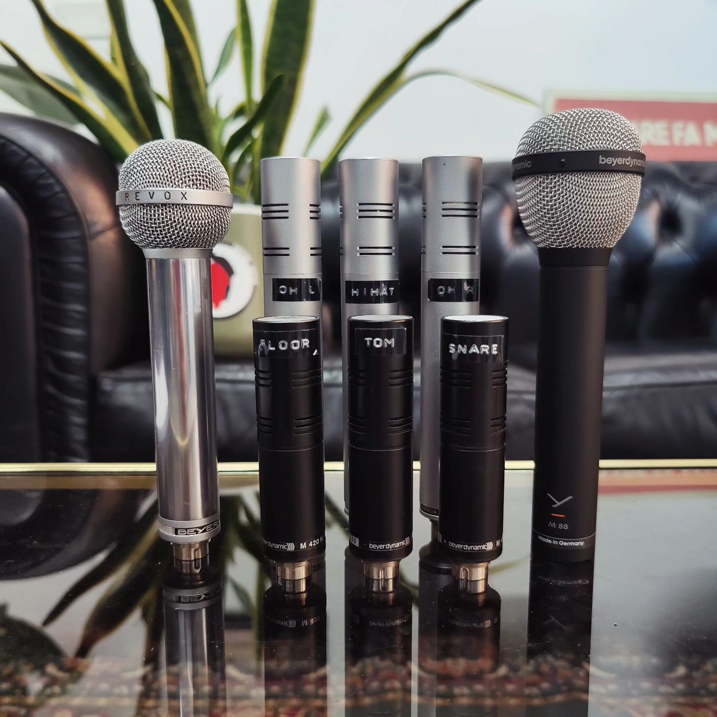 Packing for the show. @violante.placido 
@beyerdynamic rules.
@dariociffo , @pieromonterisi_official , @sebastiano_forte 
#Femmes Fatales @ Alberobello 14/08
.
.
.
#microphones #audio #foh #engineering #live #music #microphones #beyerdynamic