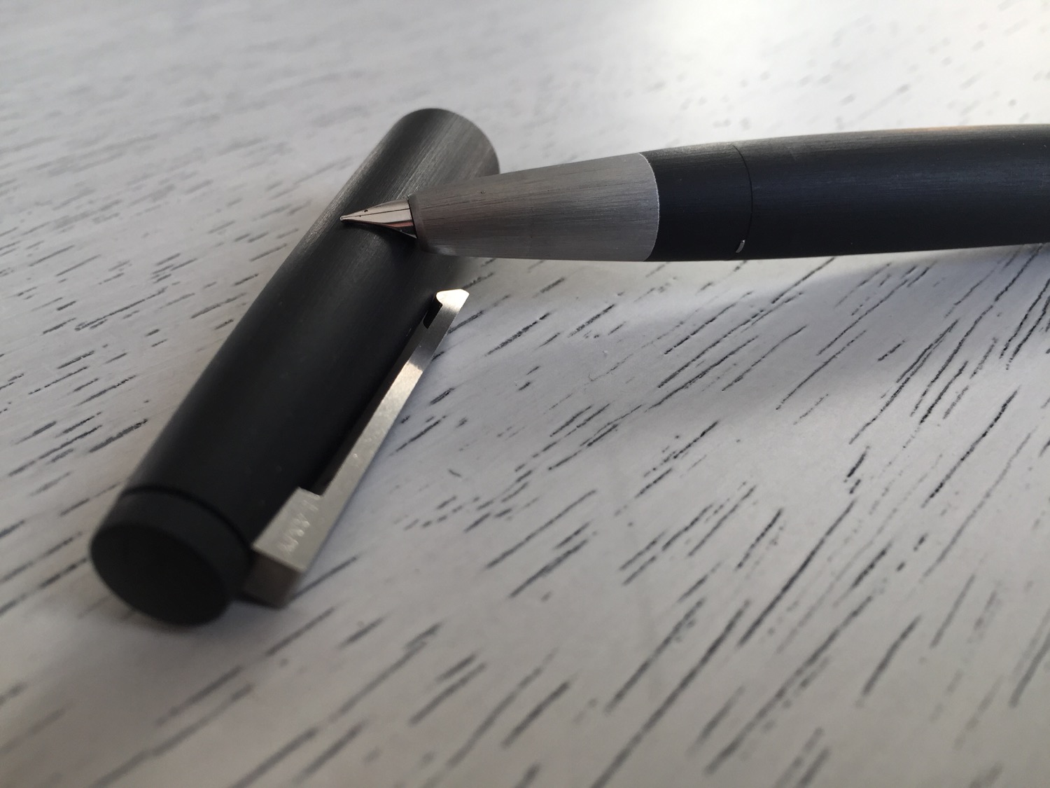 Lamy 2000 Fountain Pen Review — A Better Desk