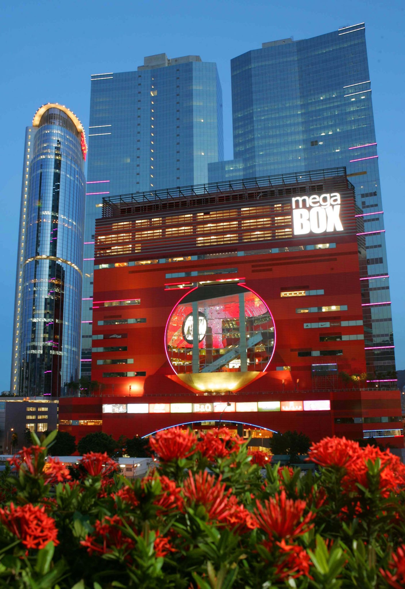 Luxstate - Real Estate - Retail - Hong Kong - Others - Kowloon Bay - MegaBox (2).jpg