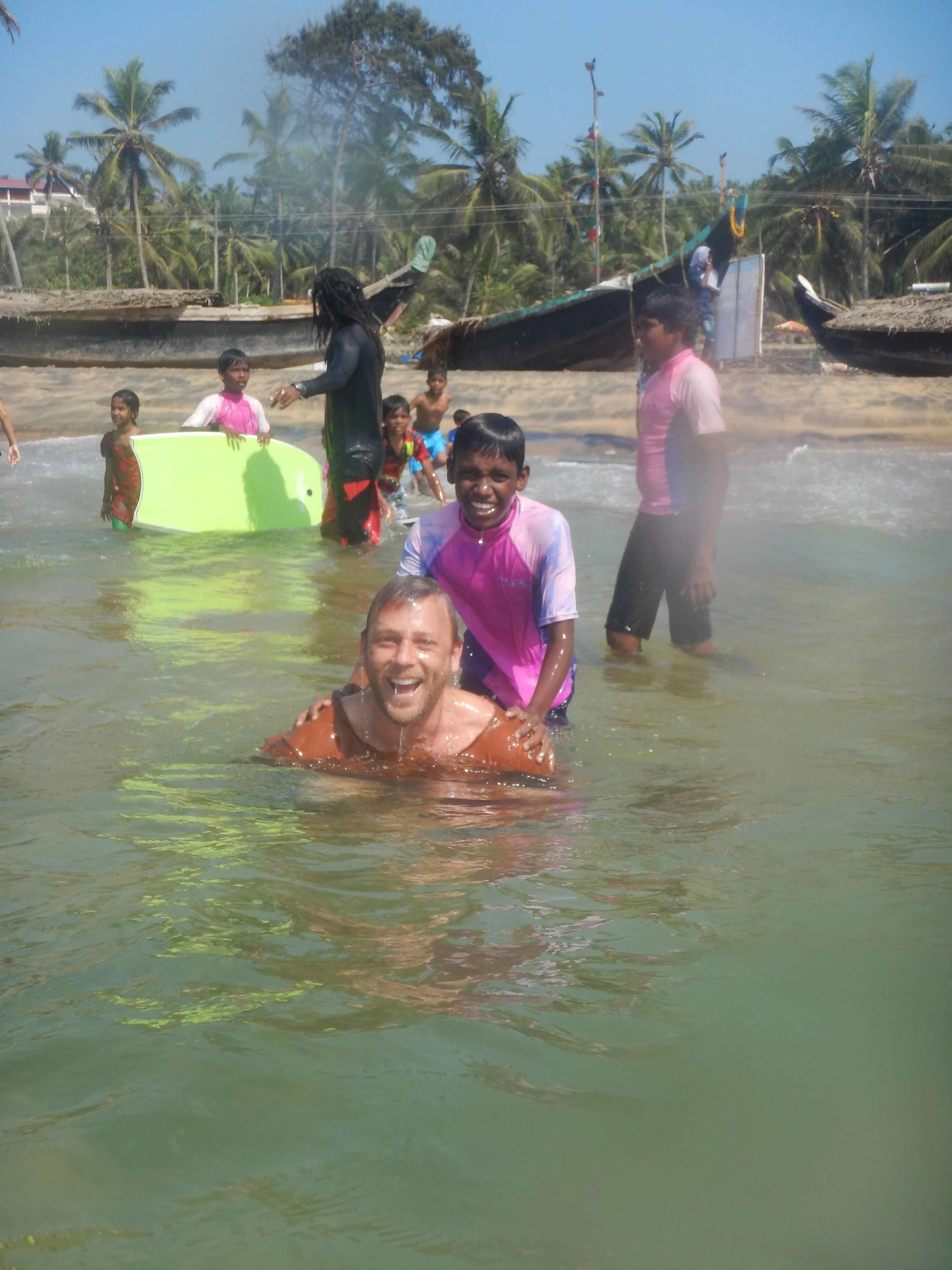 The Ambassadors playing around with the local kids from Vizhinjam and SISP.