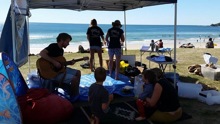 Luke Bennett playing "Reduce, Reuse, Recycle" cover of Jack Johnson