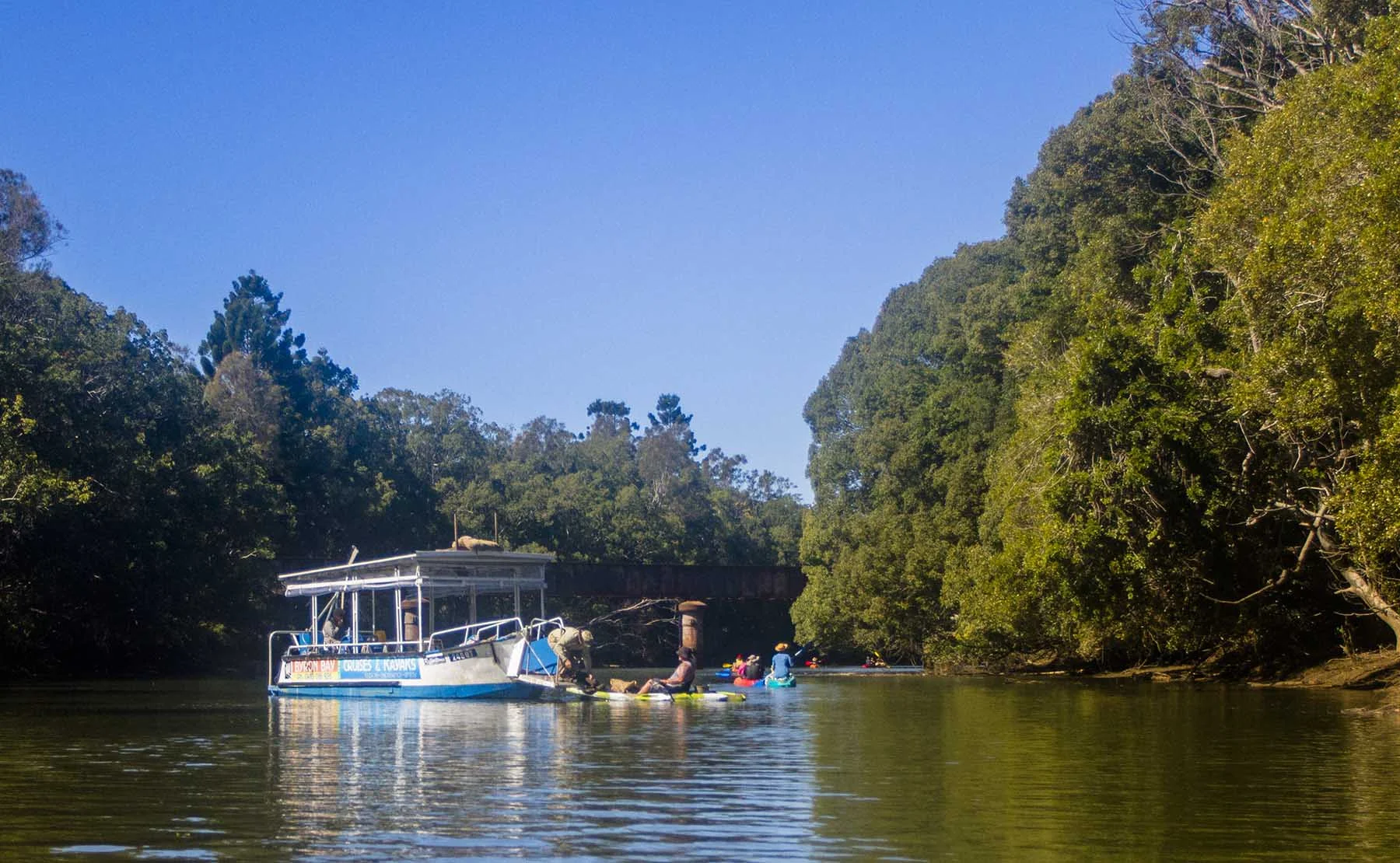 Byron Bay Eco Cruises and Kayaks (BBECK) boat collecting the trash from participants