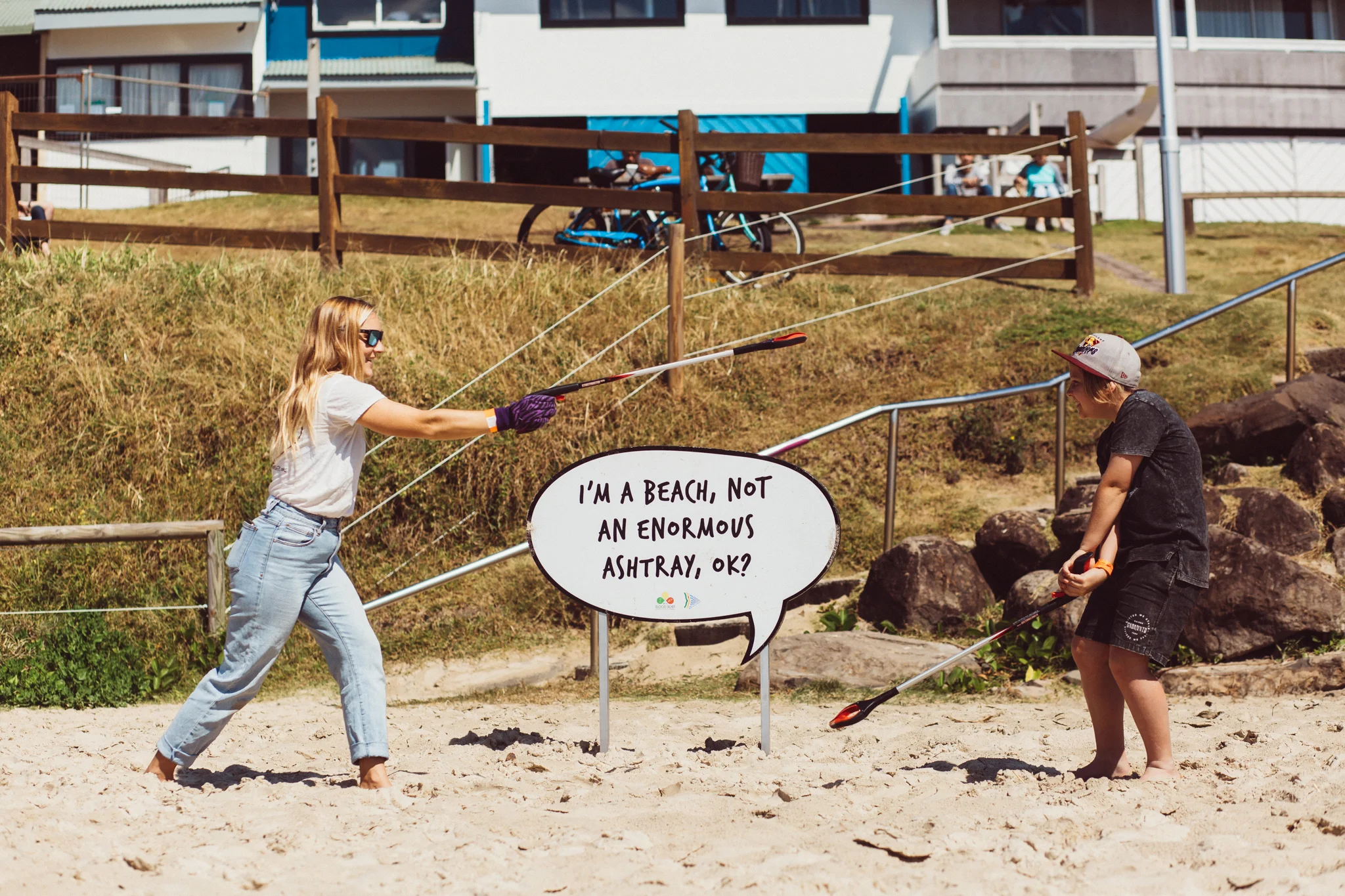 Byron Bay Co-ordinator Zoe White fighting it out with one of our local supporters. Photography - Dane Scott Creative.
