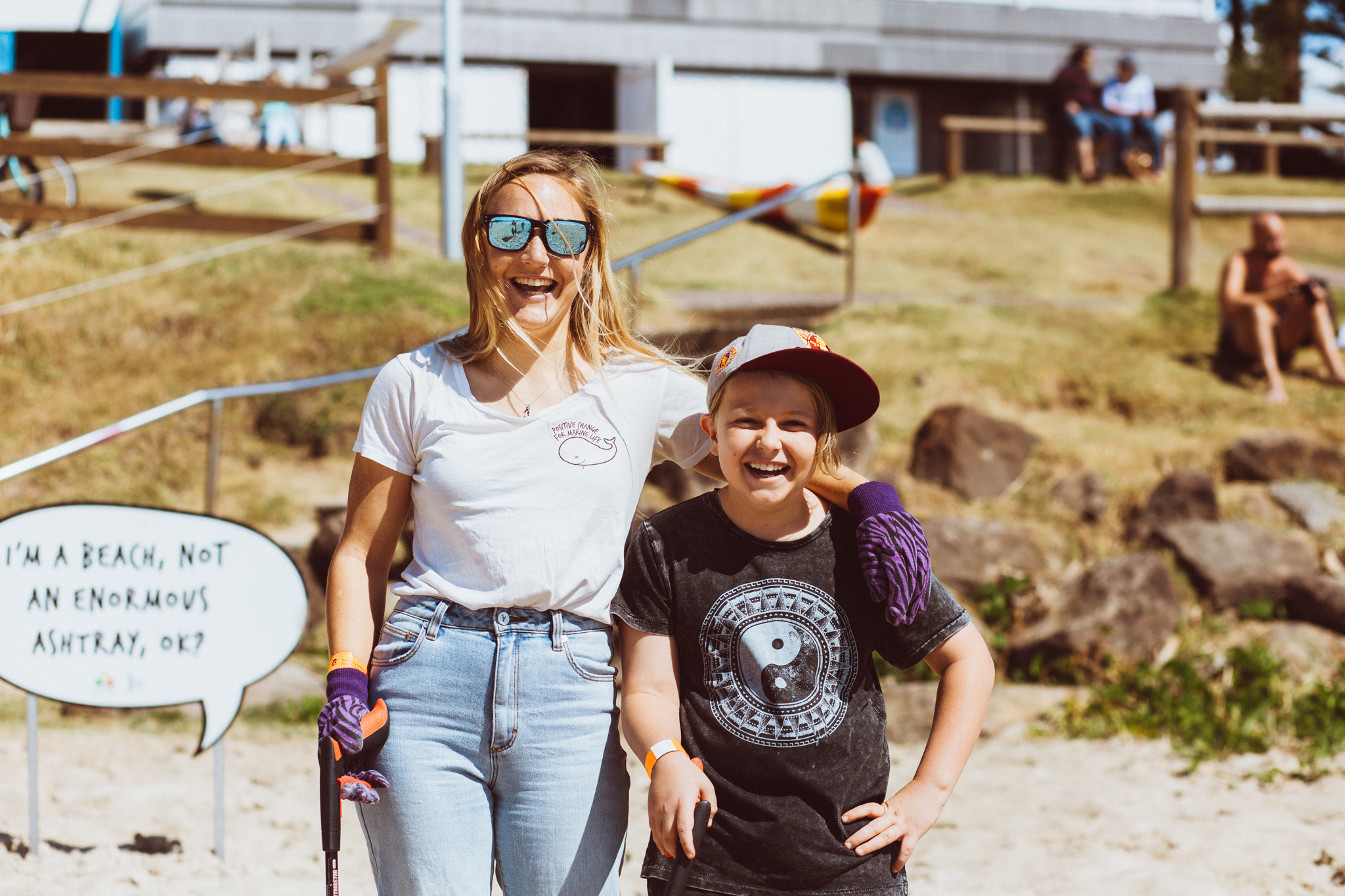 Byron Bay Co-ordinator Zoe White working with local children to raise awareness about marine pollution. Photograph by Dane Scott Creative.