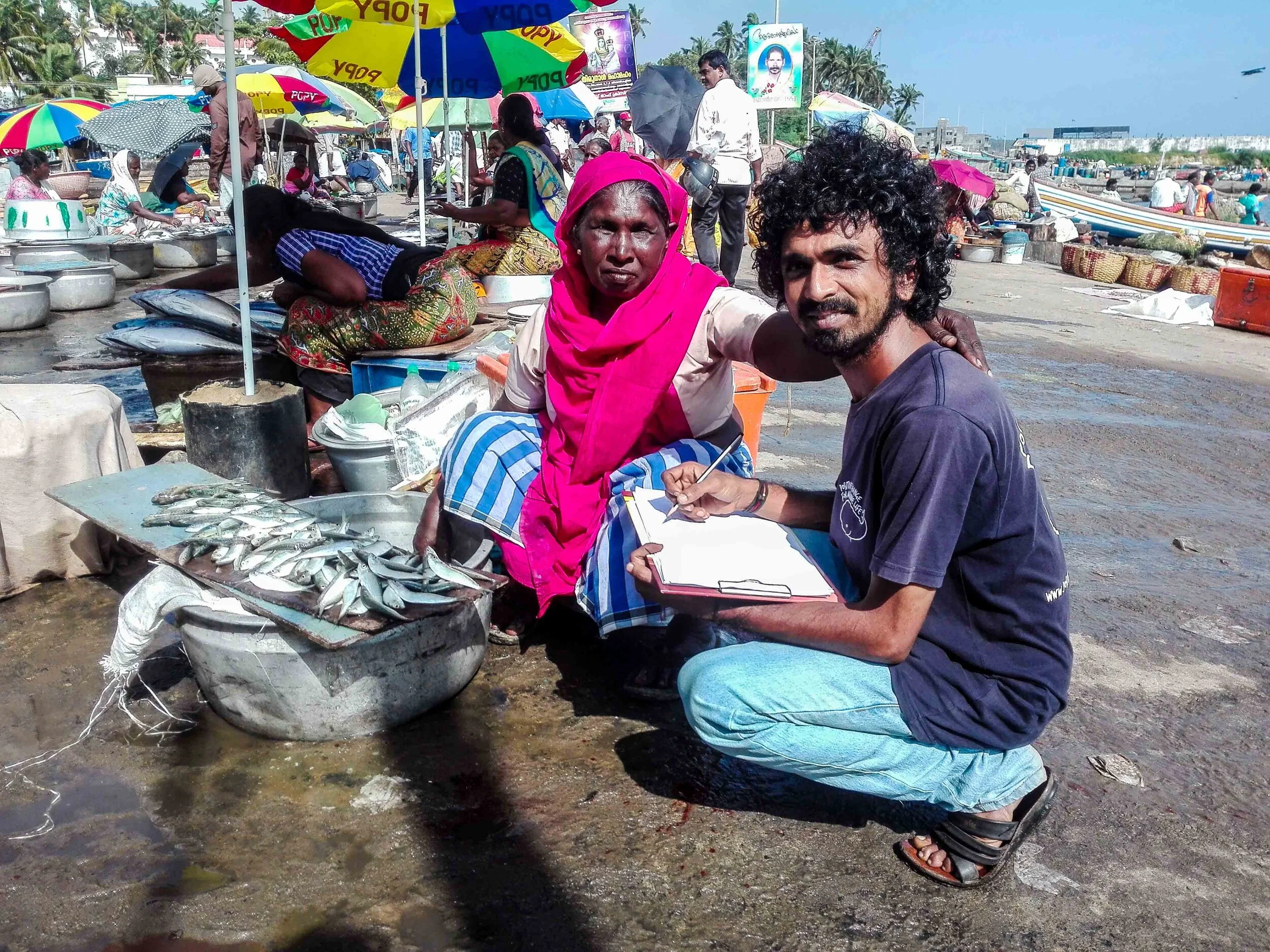 Community surveys with the fishing community of Vizhinjam help our team to better understand the situation and identify solutions alongside locals.