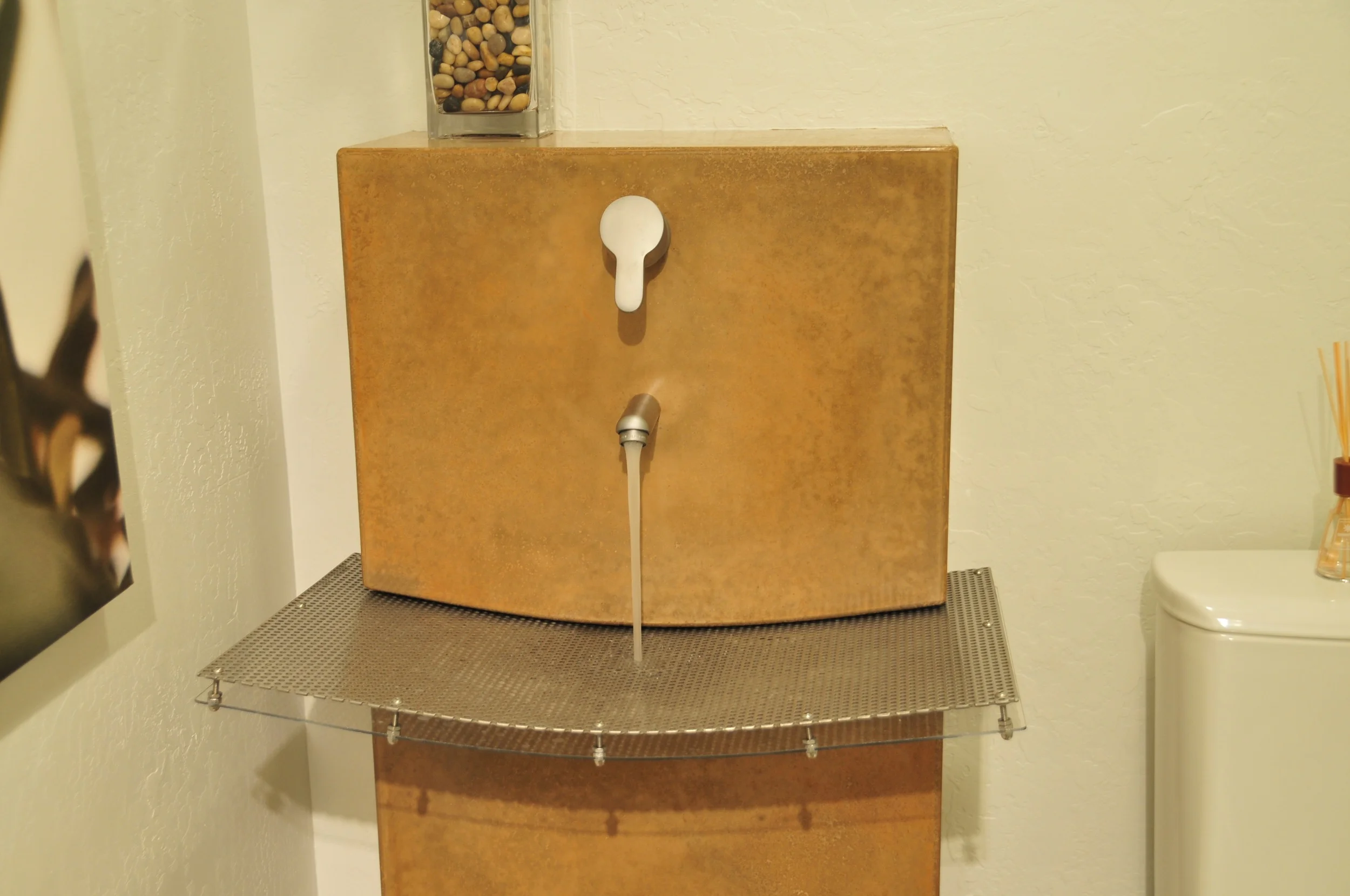 Pedestal Sink Hidden Drain