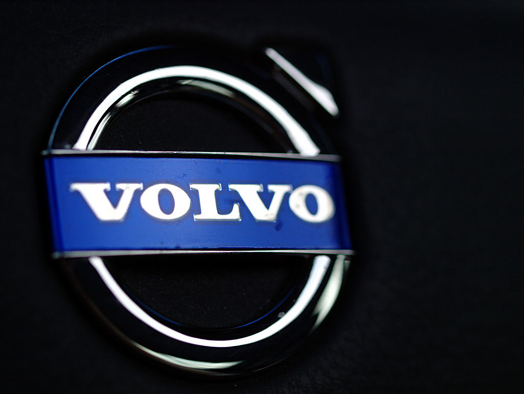 Volvo Logo 6.jpg