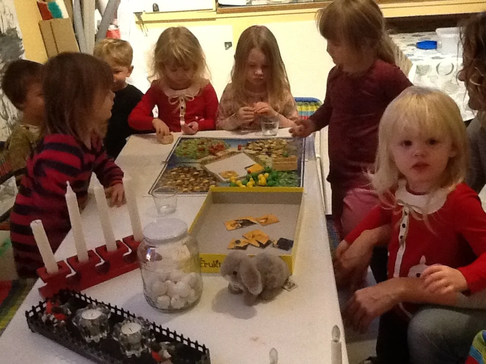 Nu var det verkligen länge sedan vi var in och uppdaterade något. Här kommer lite bilder och aktiviteter från vår innemiljö under hösten 2017.