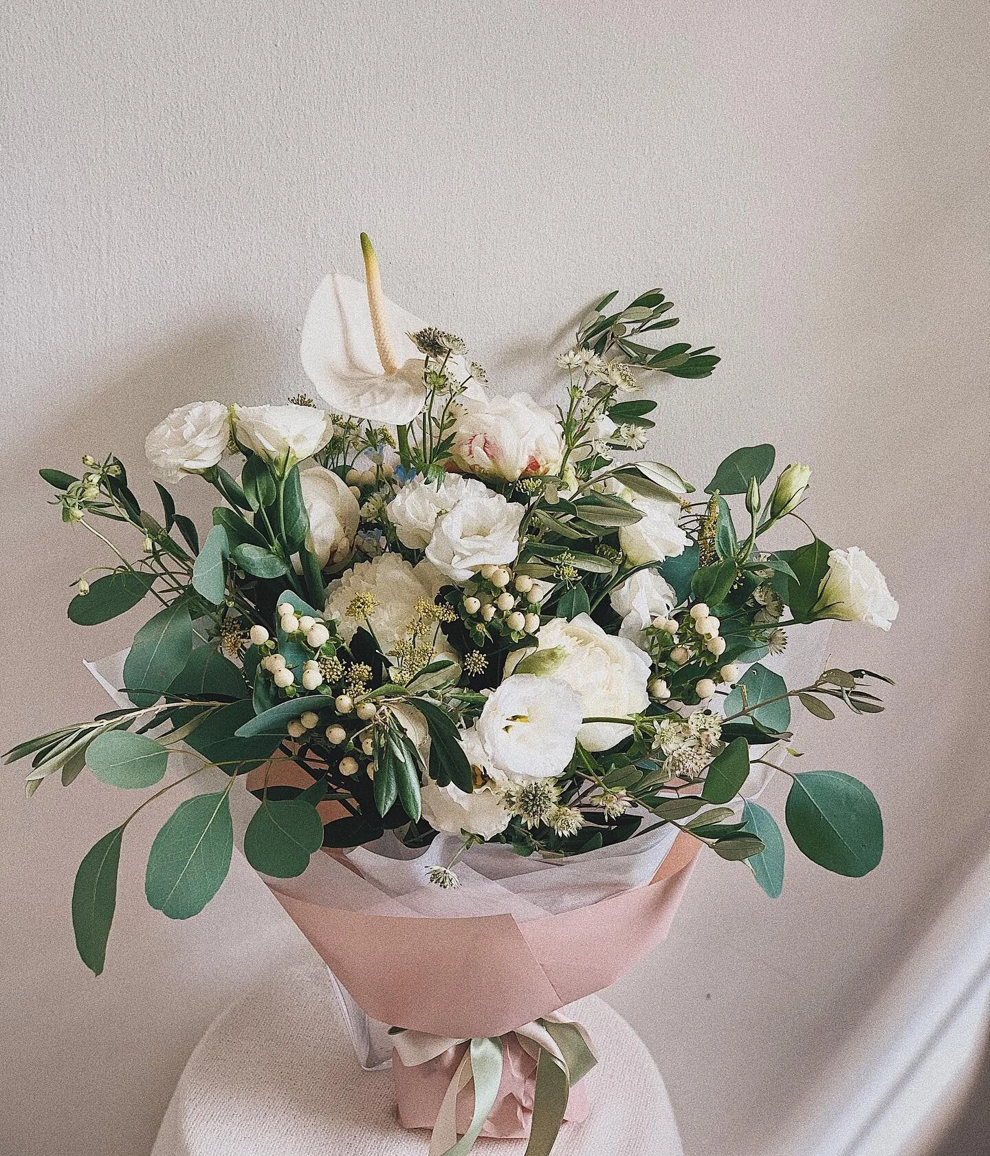 Around 6 years ago this little flower business was born. Steve and huiqing&rsquo;s wedding at tamarind hill was one of the first few wedding setups I did. Relatively inexperienced, I remember being a bundle of nerves, and looking back I&rsquo;m glad 