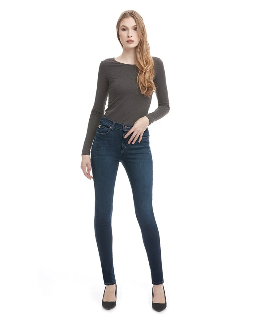 yoga-jeans-fw18-1757-R32-Hampton-01-1.jpg