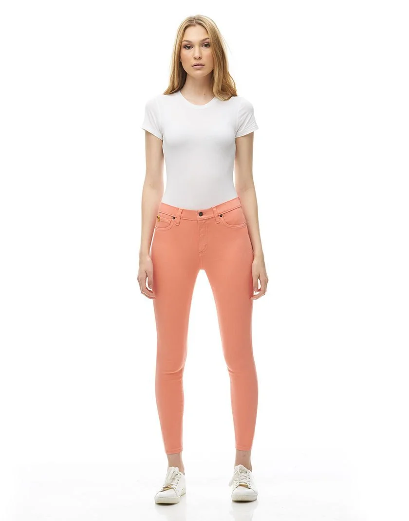Yogajeans-ss19-1686-R27-MAGNOLIA468-01.jpg