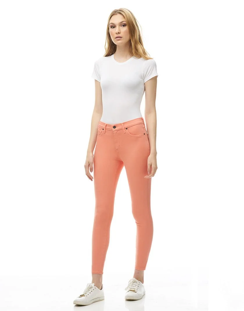 Yogajeans-ss19-1686-R27-MAGNOLIA466-02.jpg