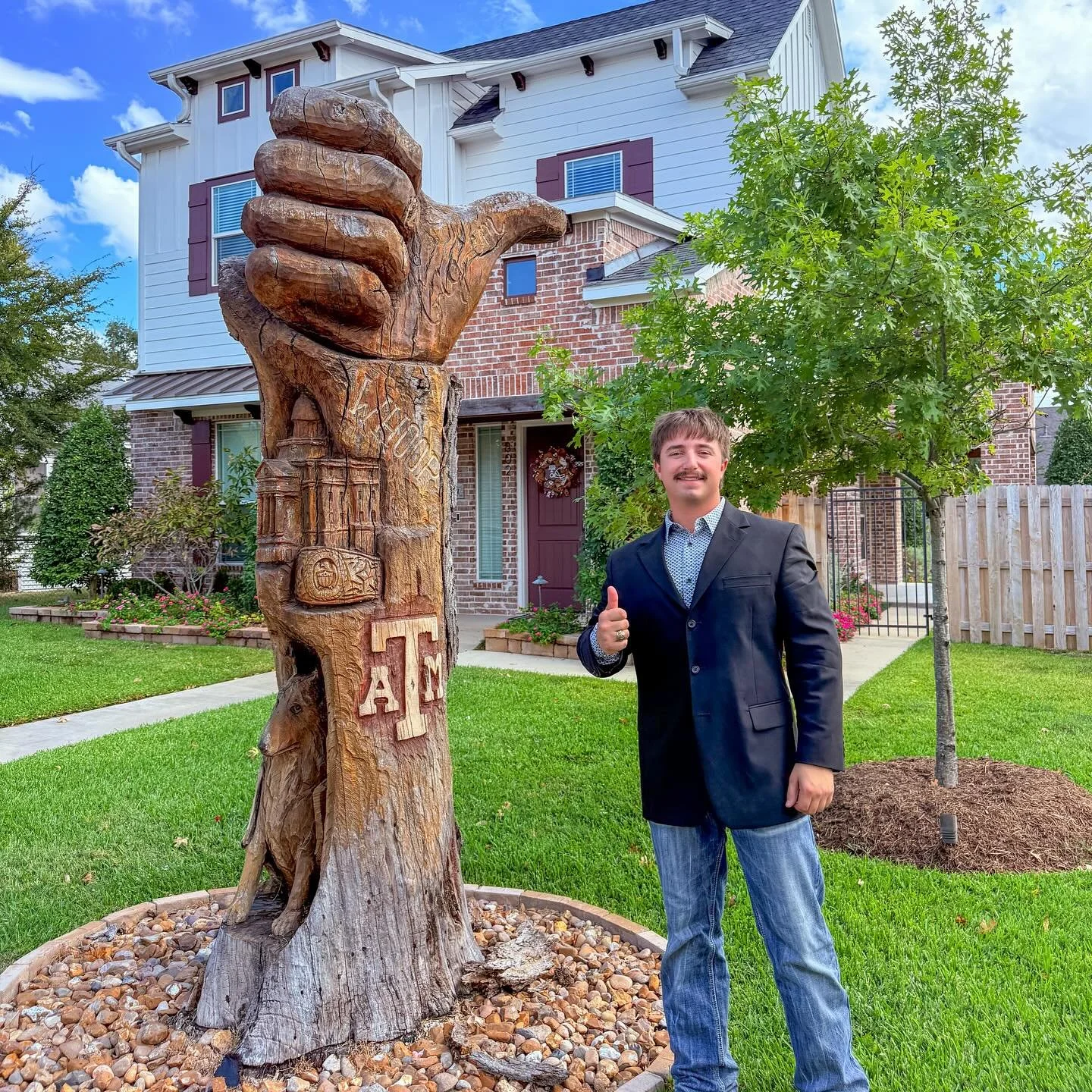 B.T.H.O. 90 Hours ✅

Congratulations to all those who received their Aggie Rings this weekend!

#tamu #texasam #texasaggies #aggienetwork #aggiering #tamu28 #tamu29 #aggiegreeks #greeklife
