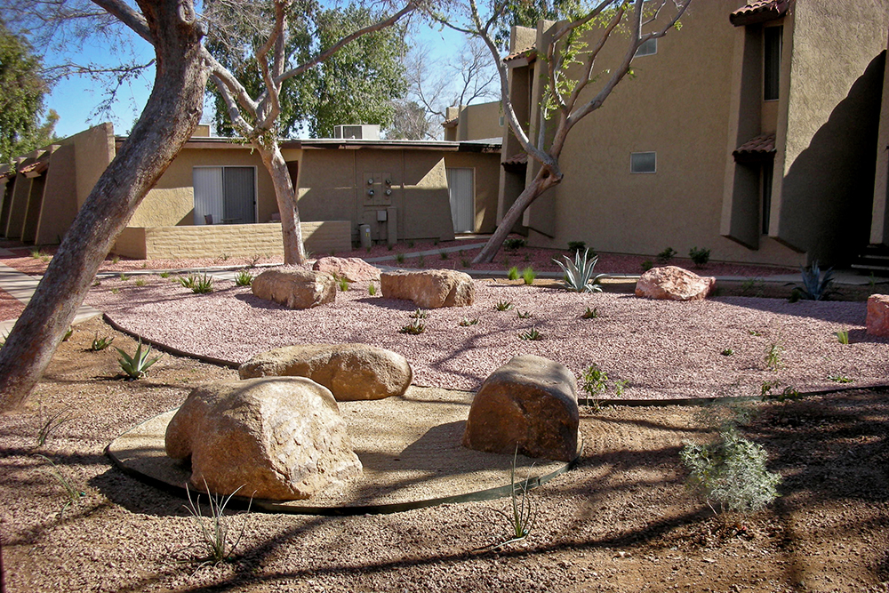 ZFreedman_LasCasitas_boulder_court_3.jpg