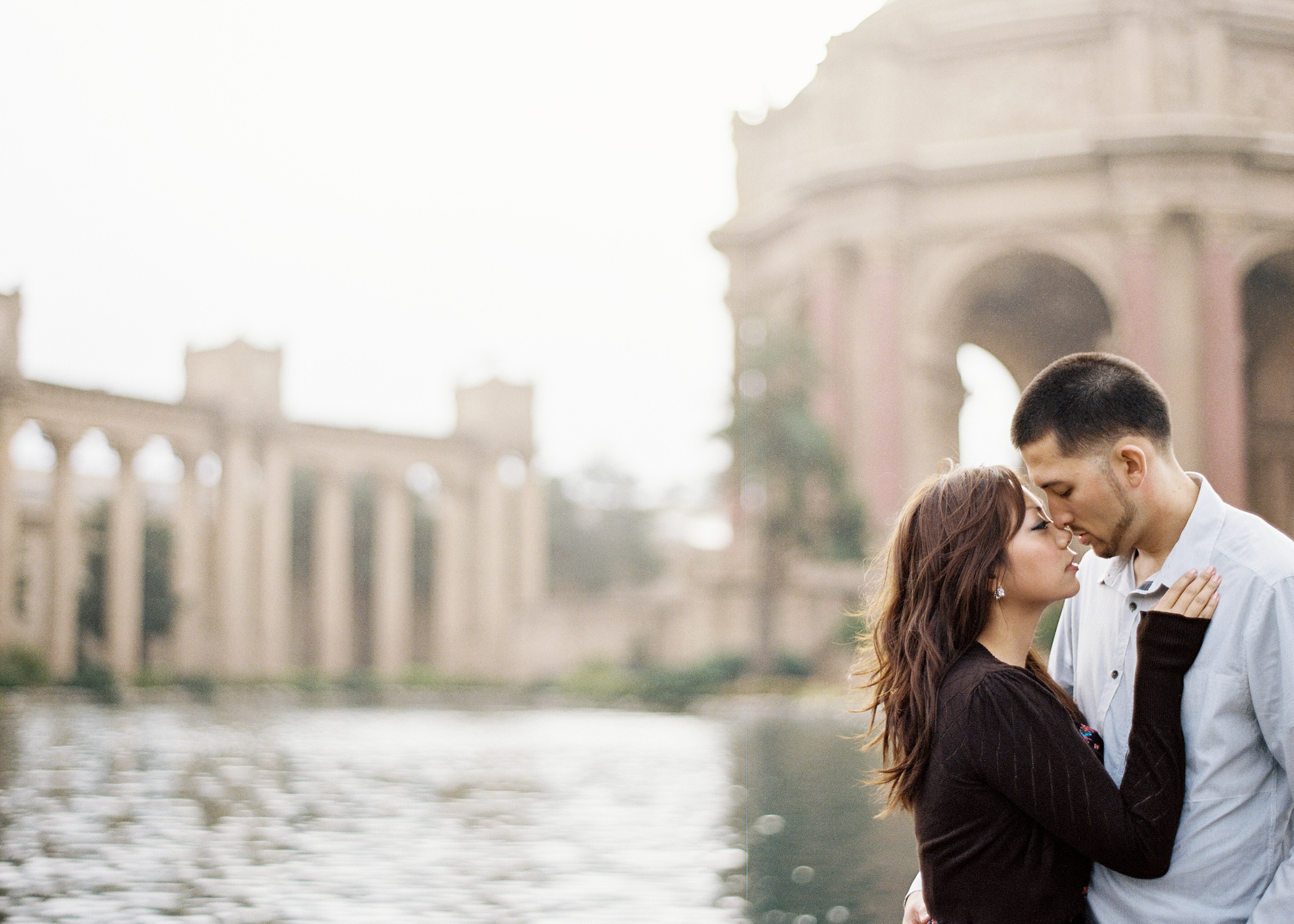 The-Palace-of-Fine-Arts-San-Francisco-Engagement-Session.jpg