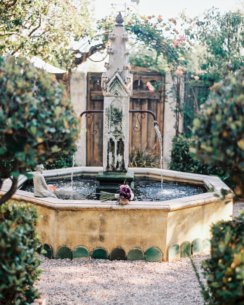 Fountain Garden Wedding Ideas 