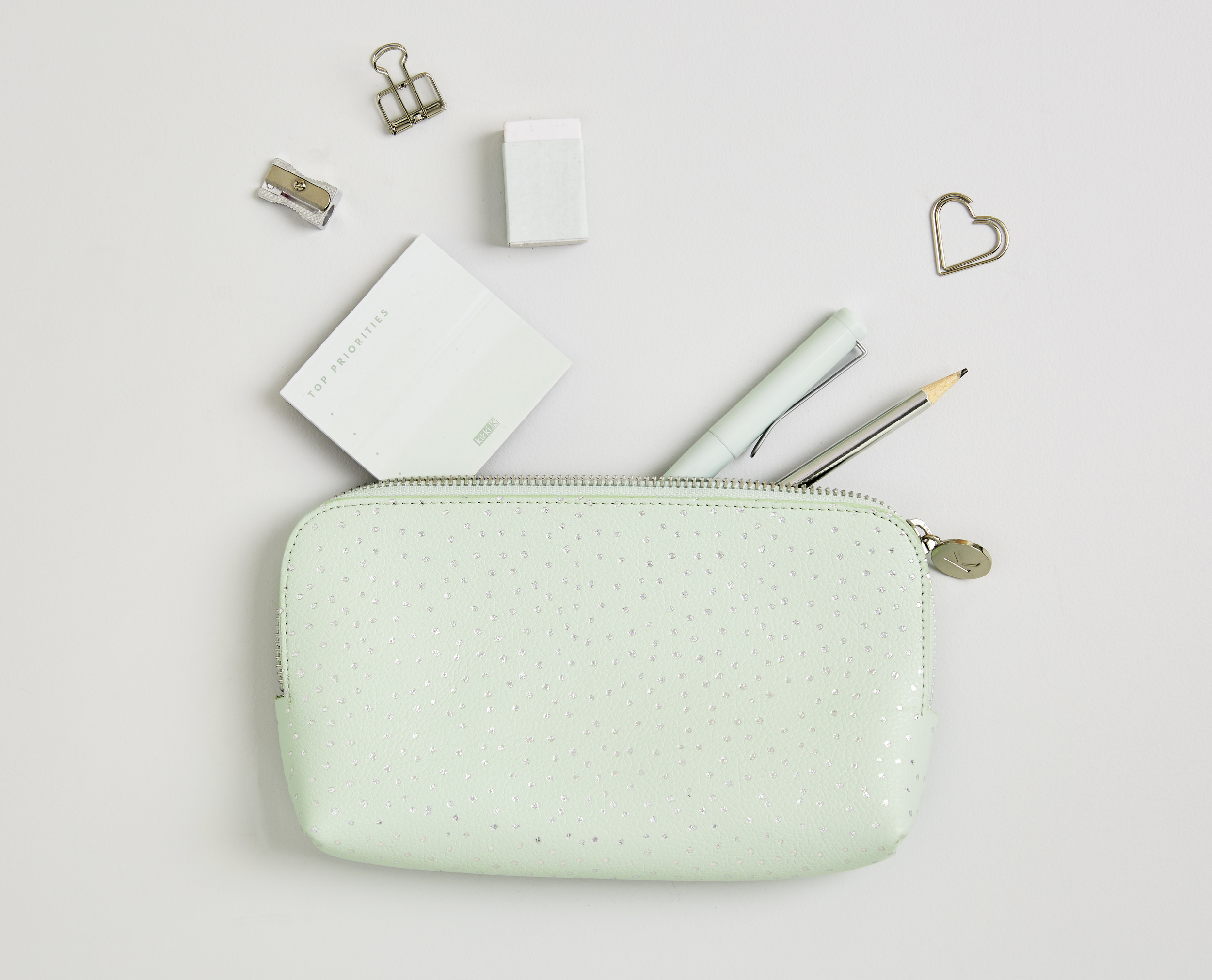 thrive_collection_pencil_case_instagram_7.jpg