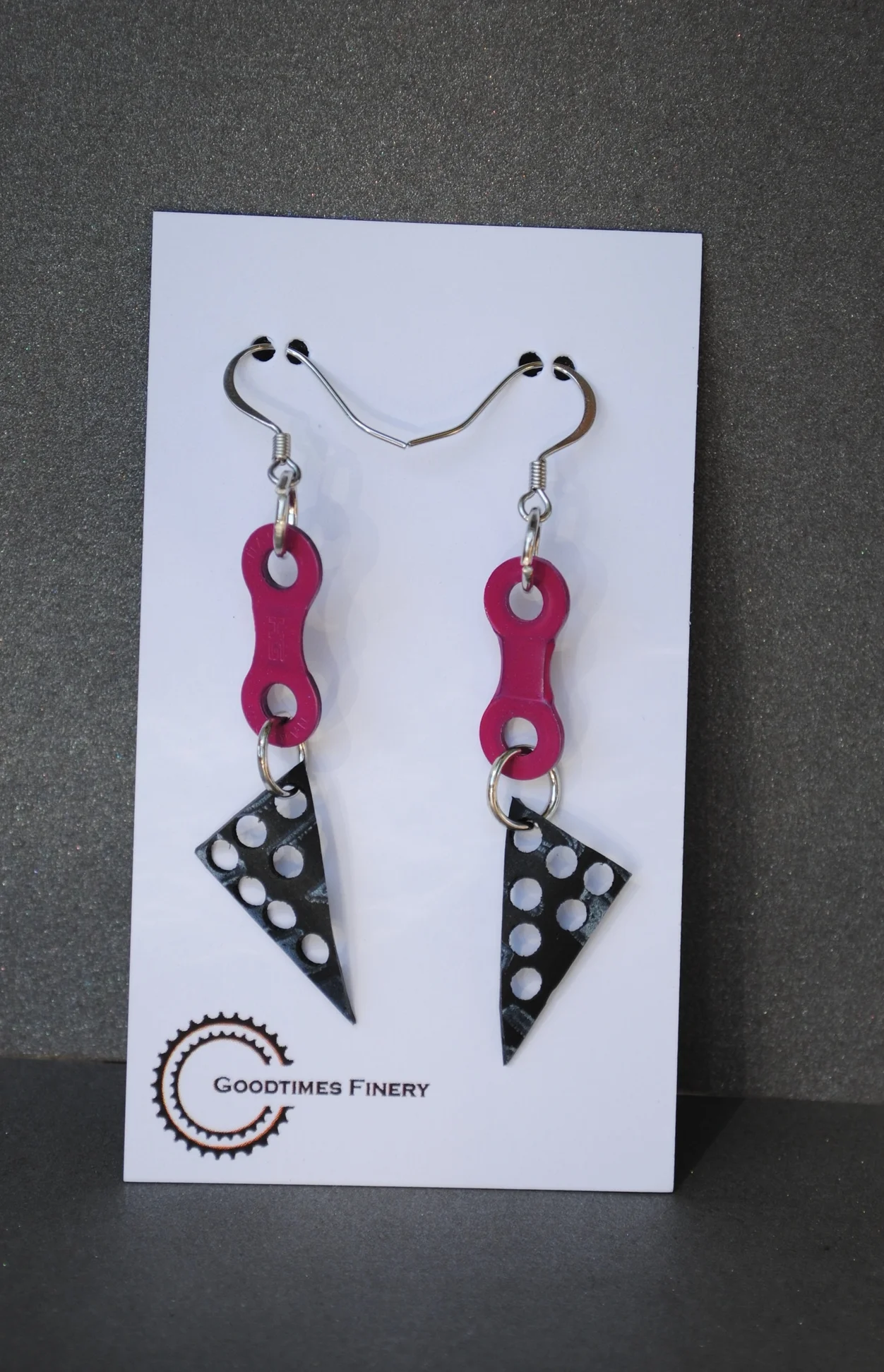 Chainlink & Triangle Dangle