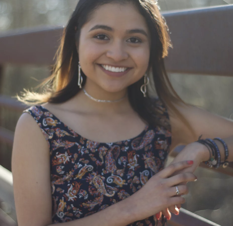 Alyssa+Gutierrez+feeding+happiness+eating+disorder+bio.png