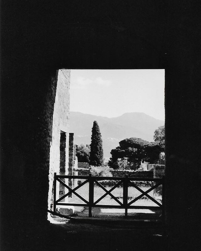 Stone Window, 35mm
.
.
.
#earthpix#vscoitaly#stayandwander#travelgram#setlife#vscocam#folk#folkcreative#artorvisuals#cinematography#film#actor#folkgood#moodygrams#exploremore#mountainstones#createcommune#visualsofearth#beautifuldestinations#wanderout