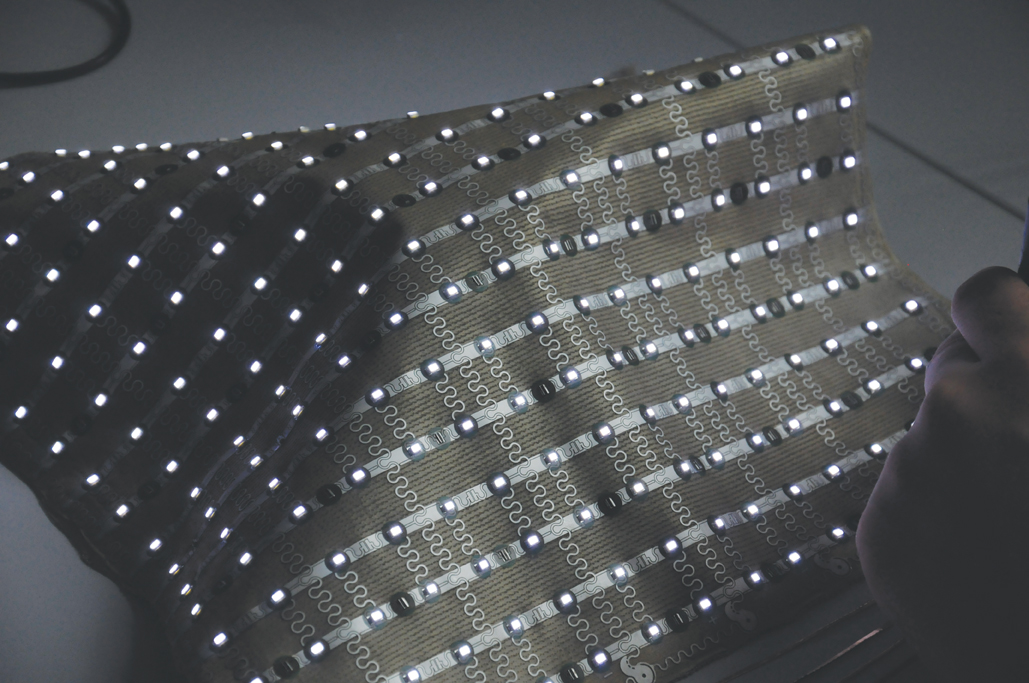   CANVAS  (2011)  Textile Light n collaboration with  IZM Fraunhofer Institute , Berlin.   