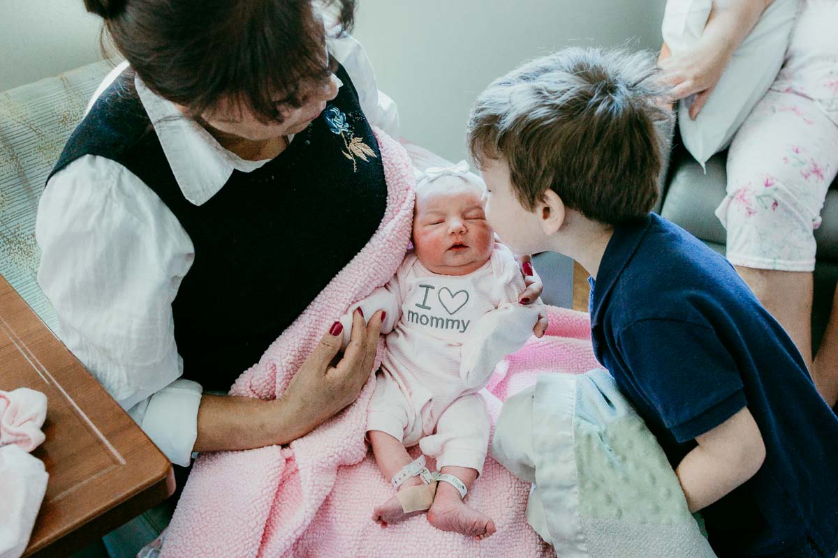 crown-point-indiana-newborn-photographerWS&B-6.jpg