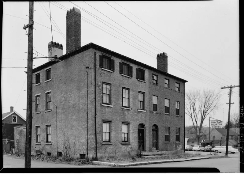 454-456 Court St