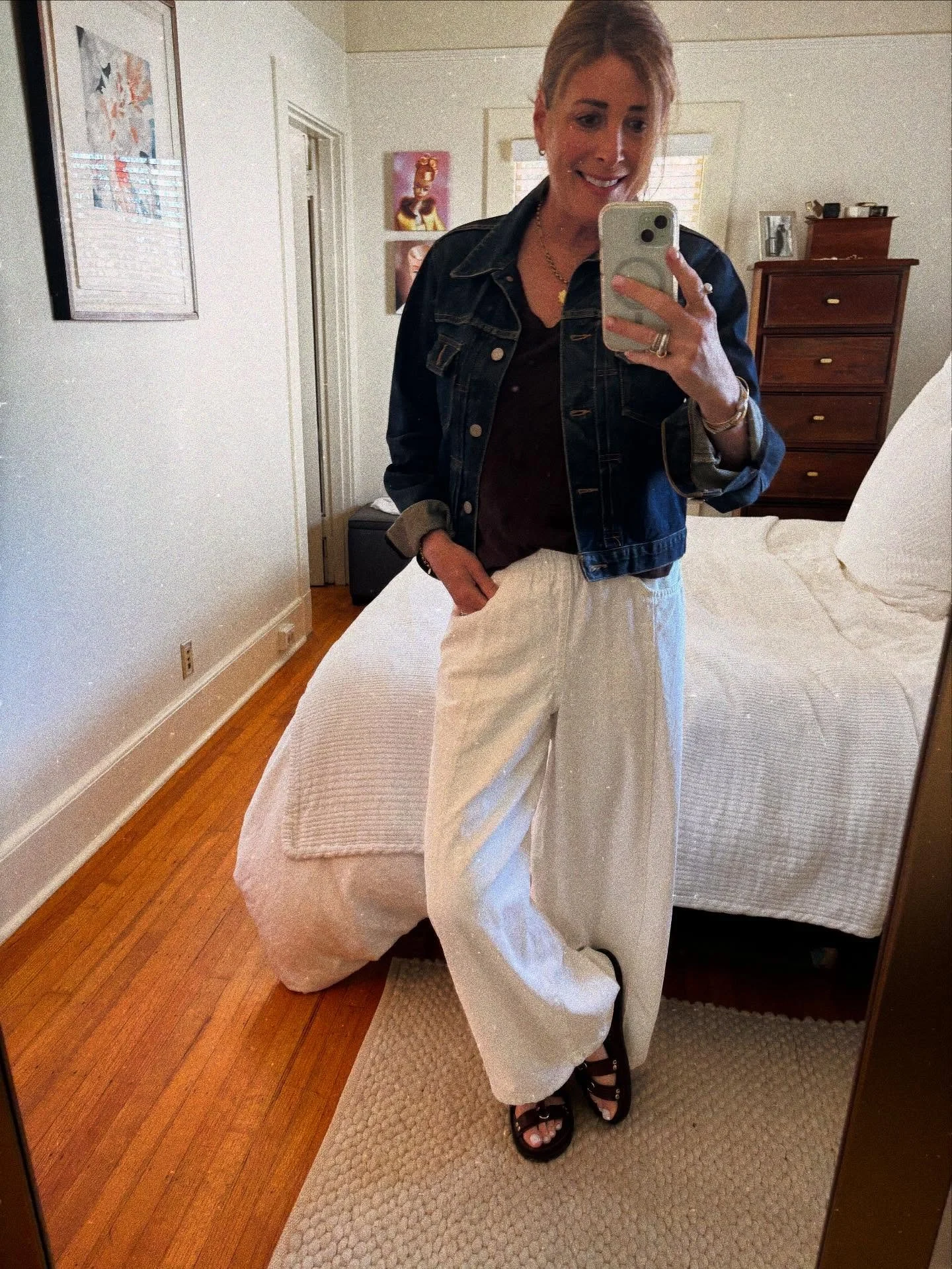 White+Chocolate Brown+Denim=🥰