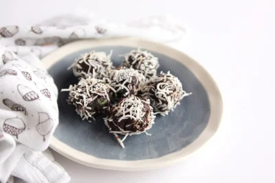 fudge-balls_1050 (1).jpg