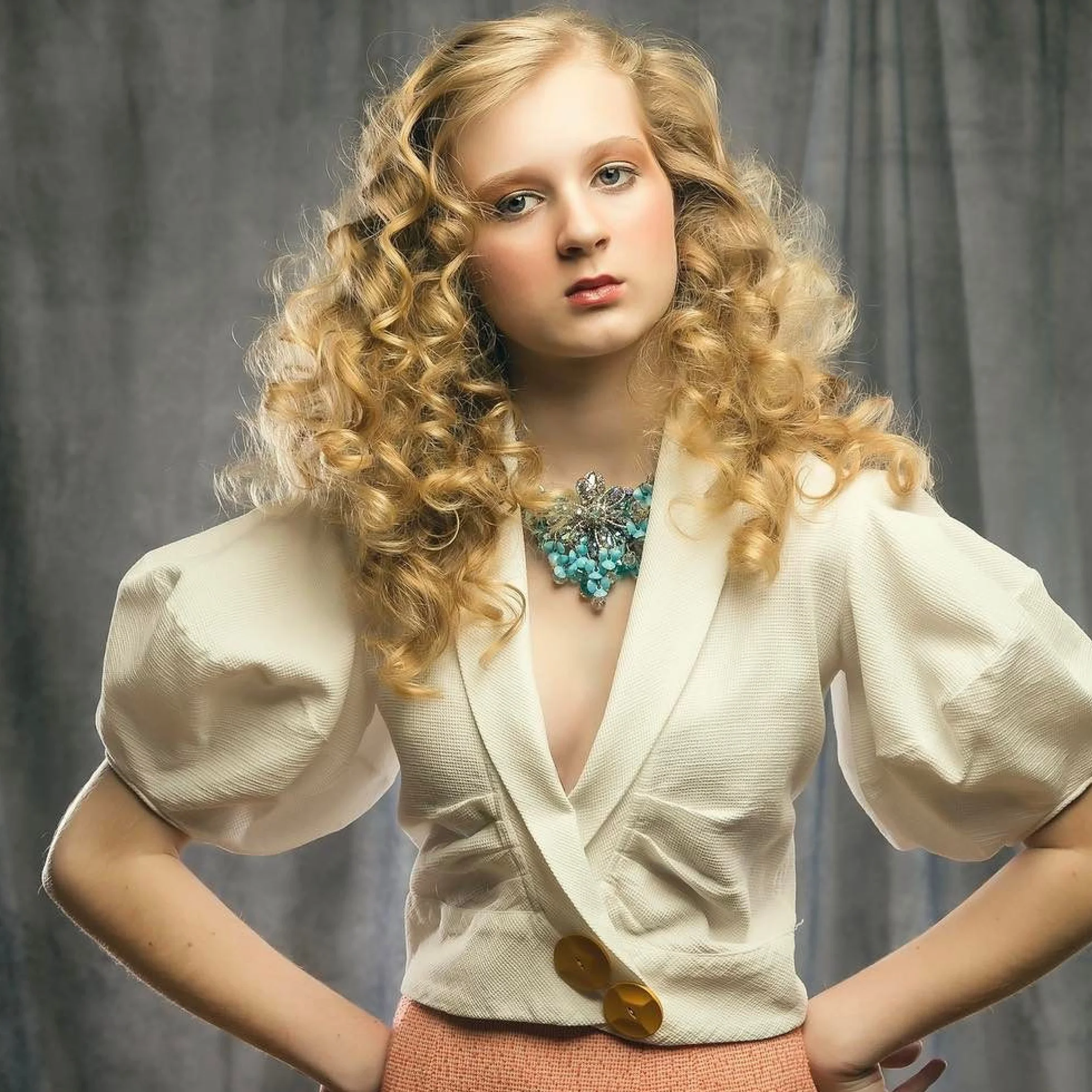 1940's jacket and skirt from Via's Vintage. Photo- 4 Girls Glamour