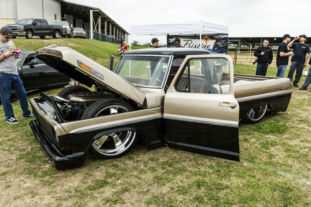 2015-lone-star-throwdown-096-ekstensive-metal-works-ford-f100.jpg