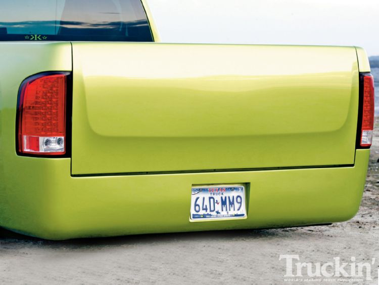 1013tr_02+2008_chevy_silverado+grant_kustoms_roll_pan.jpg